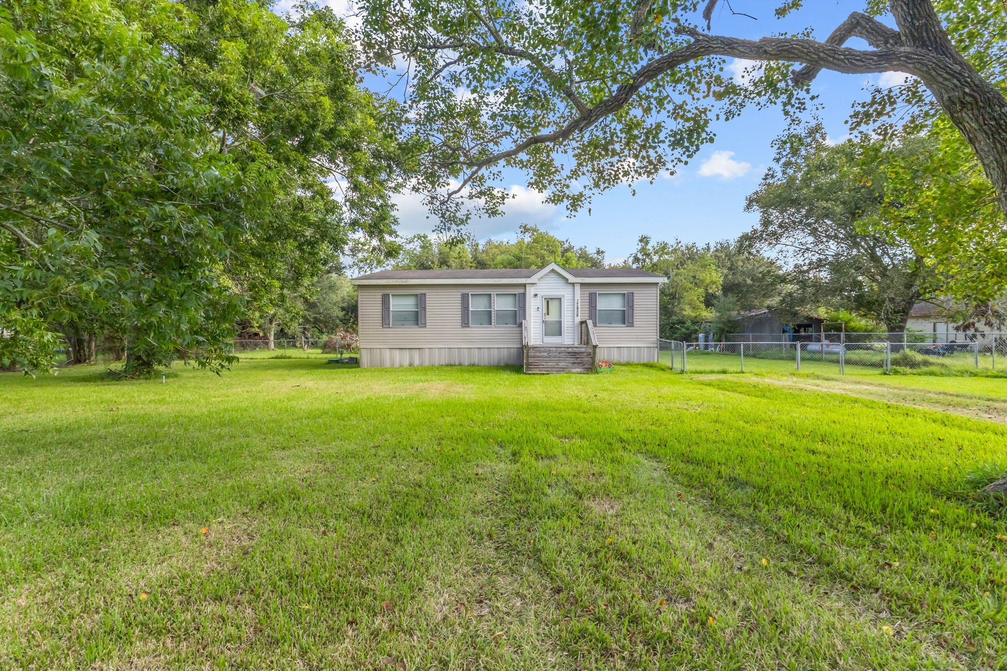 17858 French Village Property Photo 17