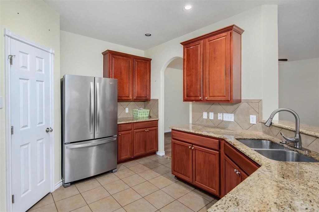 405 Magnolia Estates Drive Property Photo 4