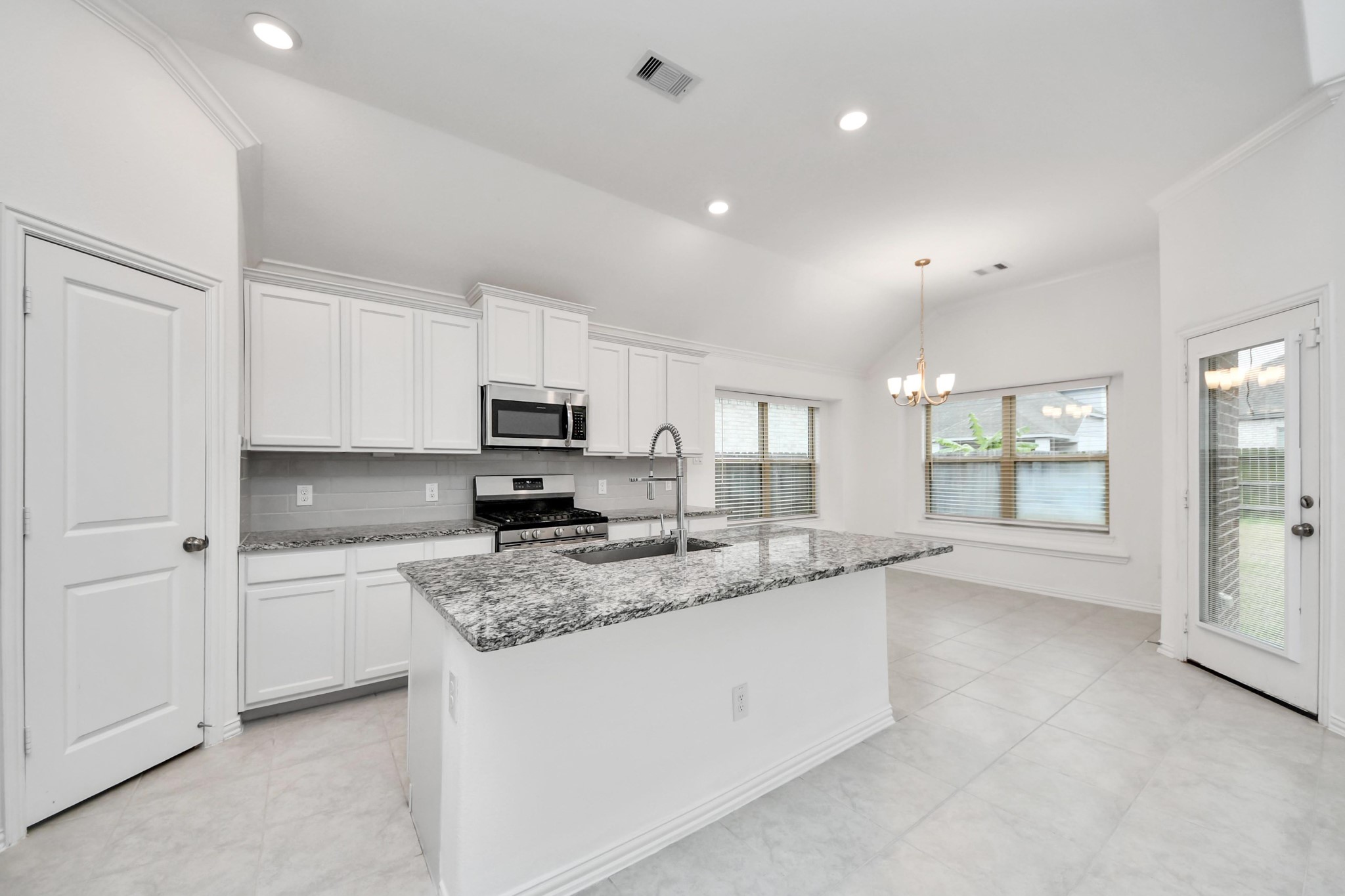 11918 Red Admiral Road Property Photo 13