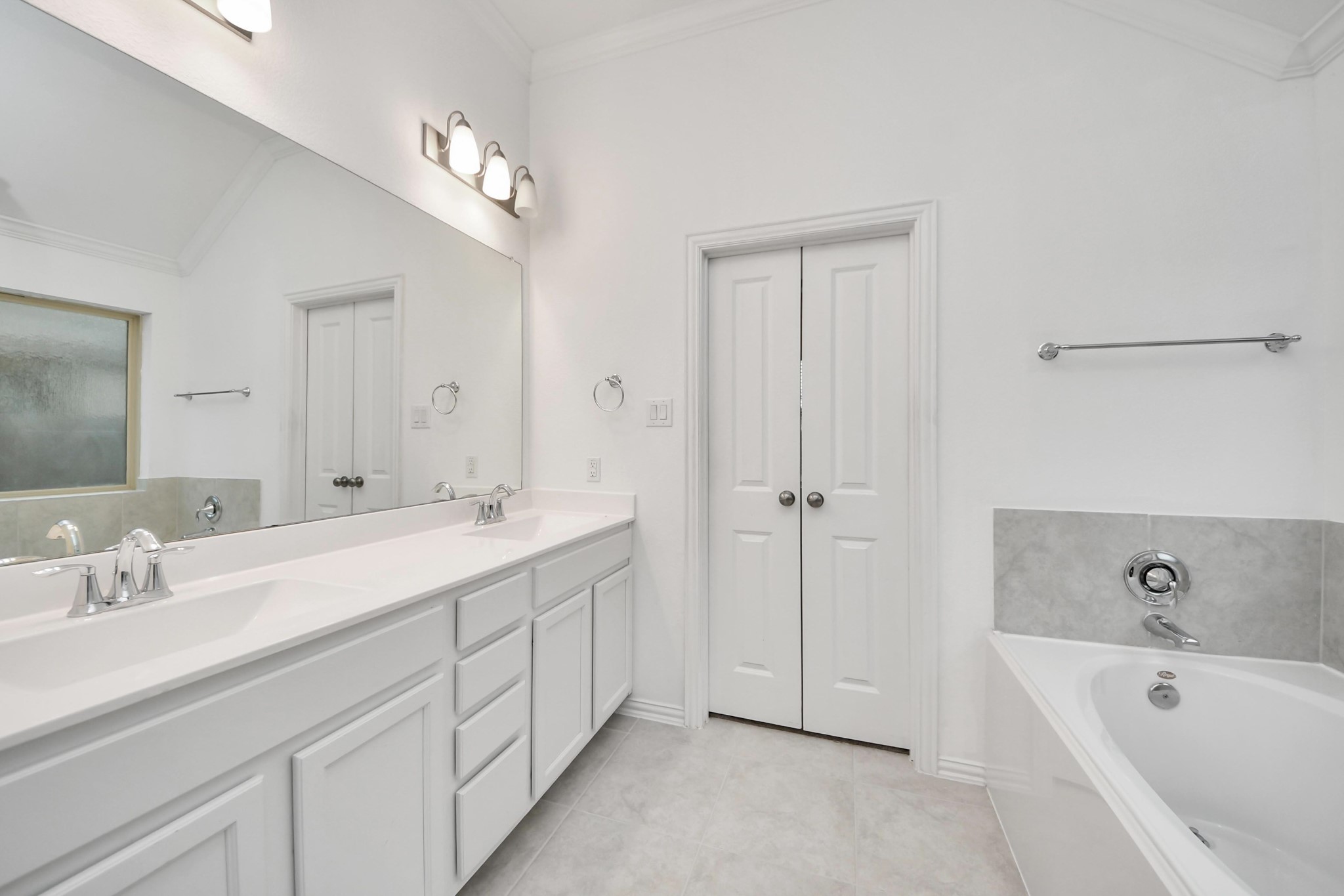 11918 Red Admiral Road Property Photo 26
