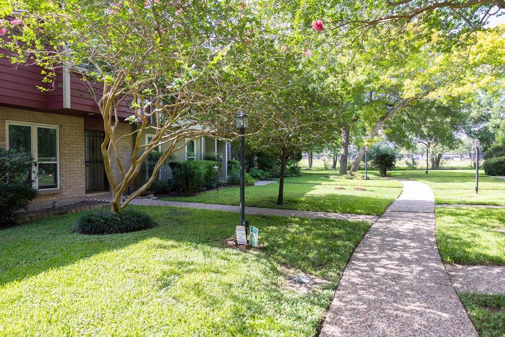 9517 Fondren Road Property Photo 1