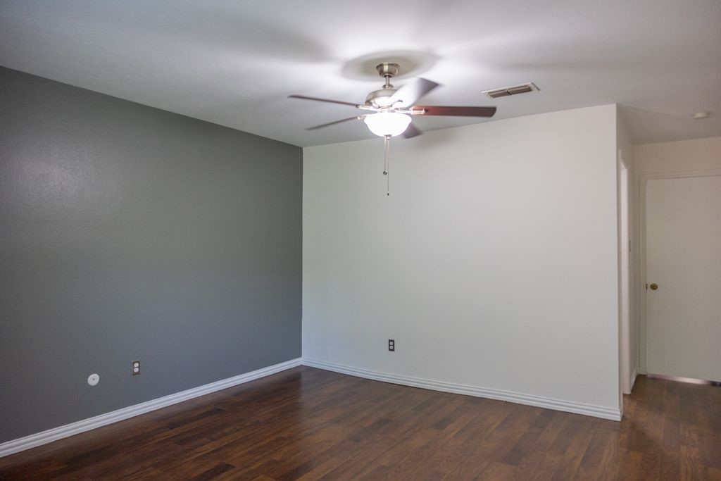 9517 Fondren Road Property Photo 11