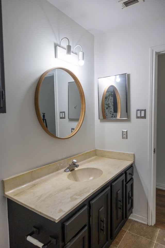 9517 Fondren Road Property Photo 16