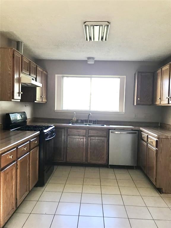13419 Klamath Falls Drive Property Photo 4