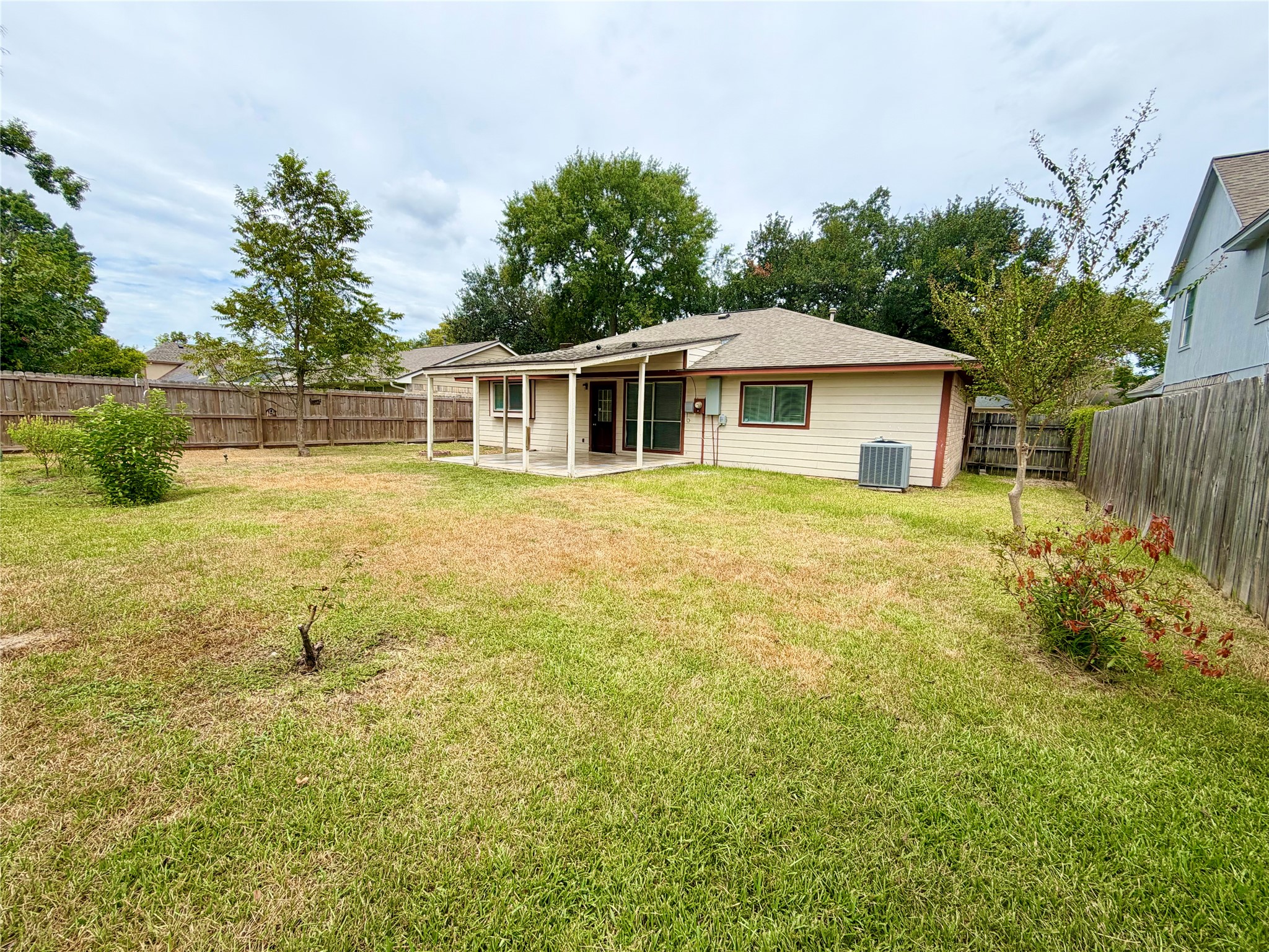 13419 Klamath Falls Drive Property Photo 7