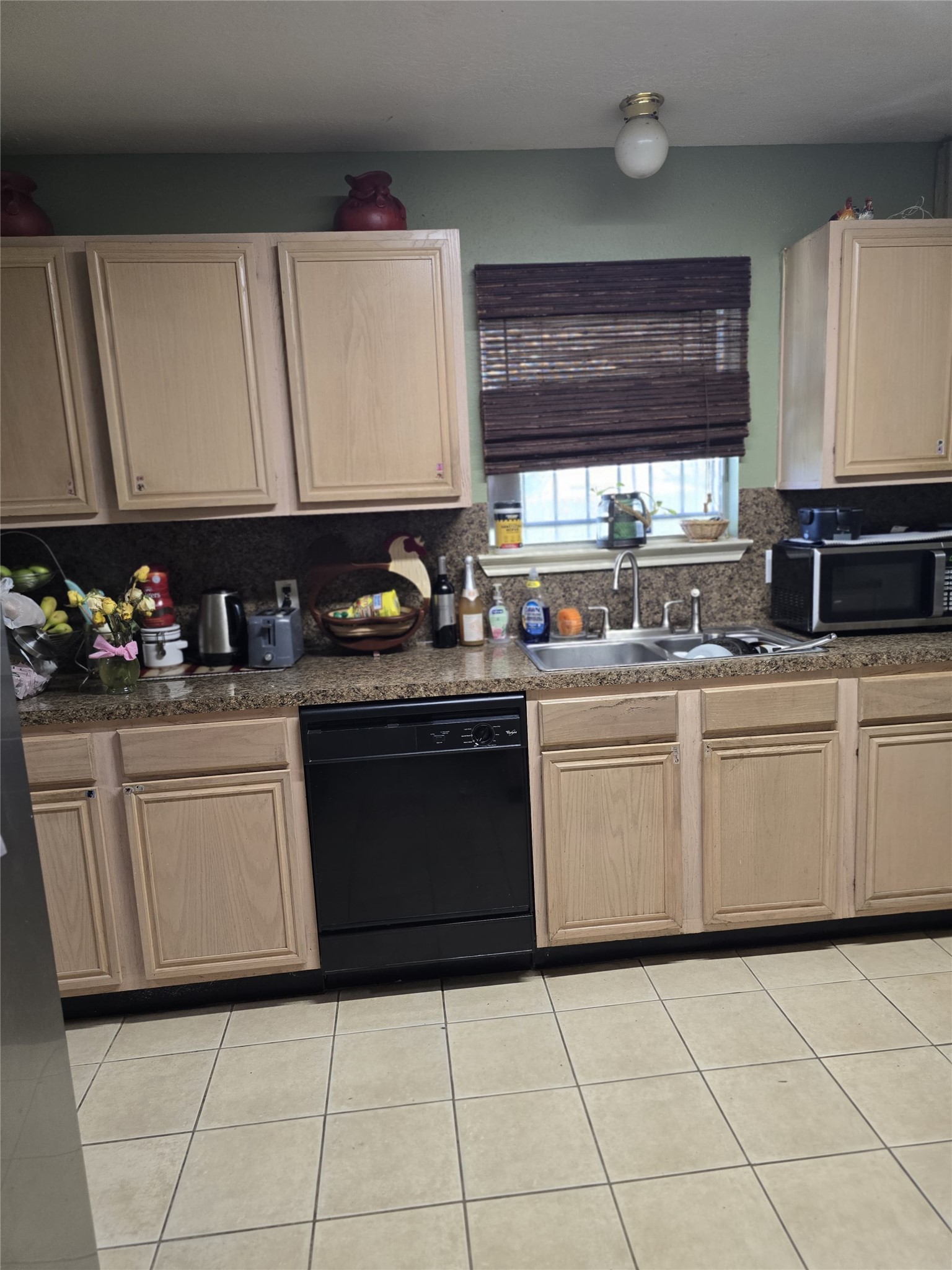 3006 Greenbriar Springs Drive Property Photo 2