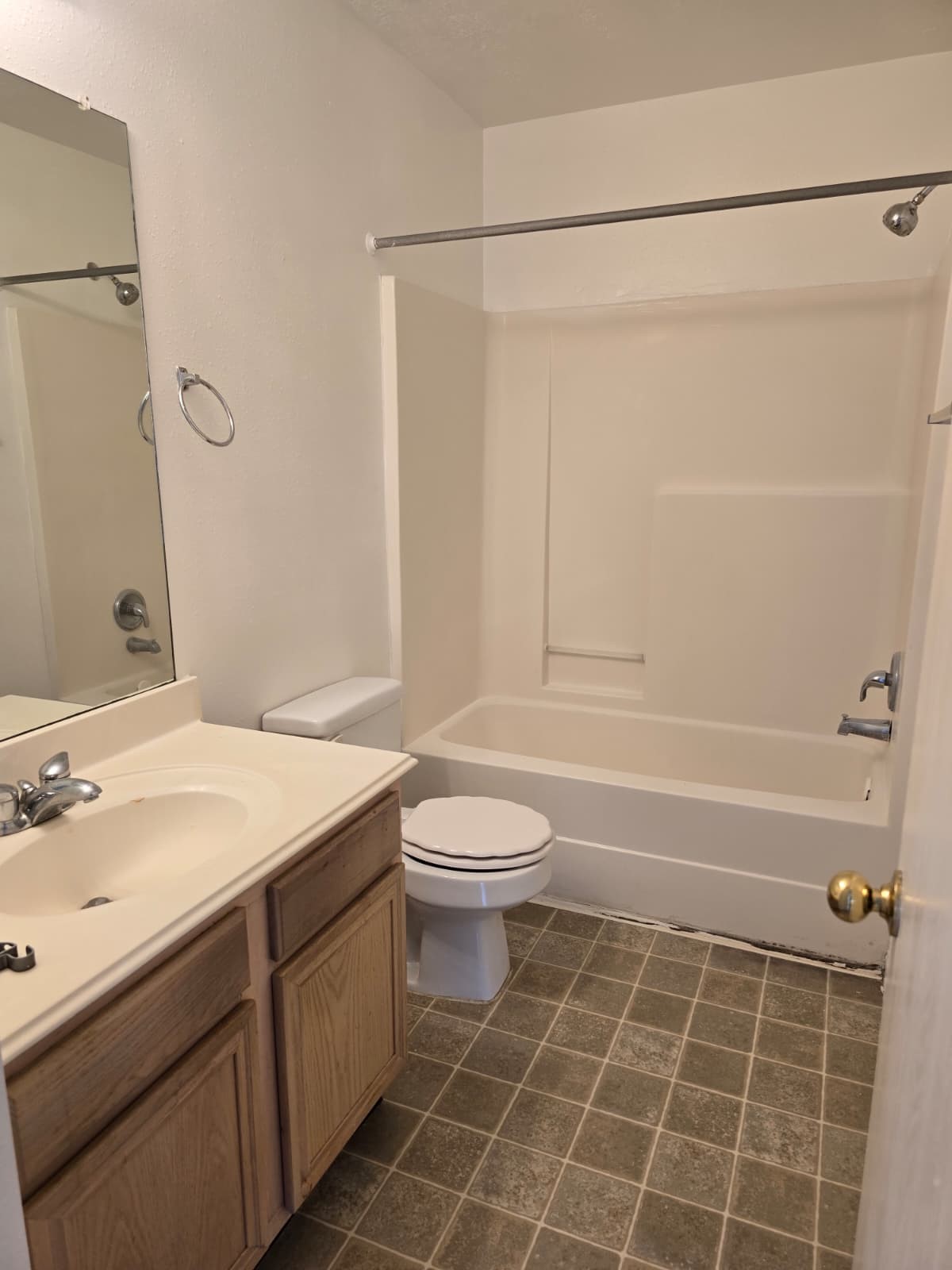 3006 Greenbriar Springs Drive Property Photo 14