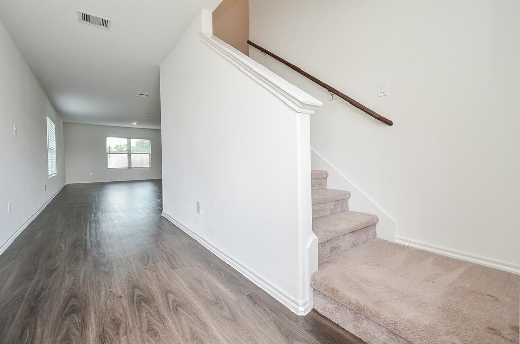 5434 Logan Dale Drive Property Photo 10