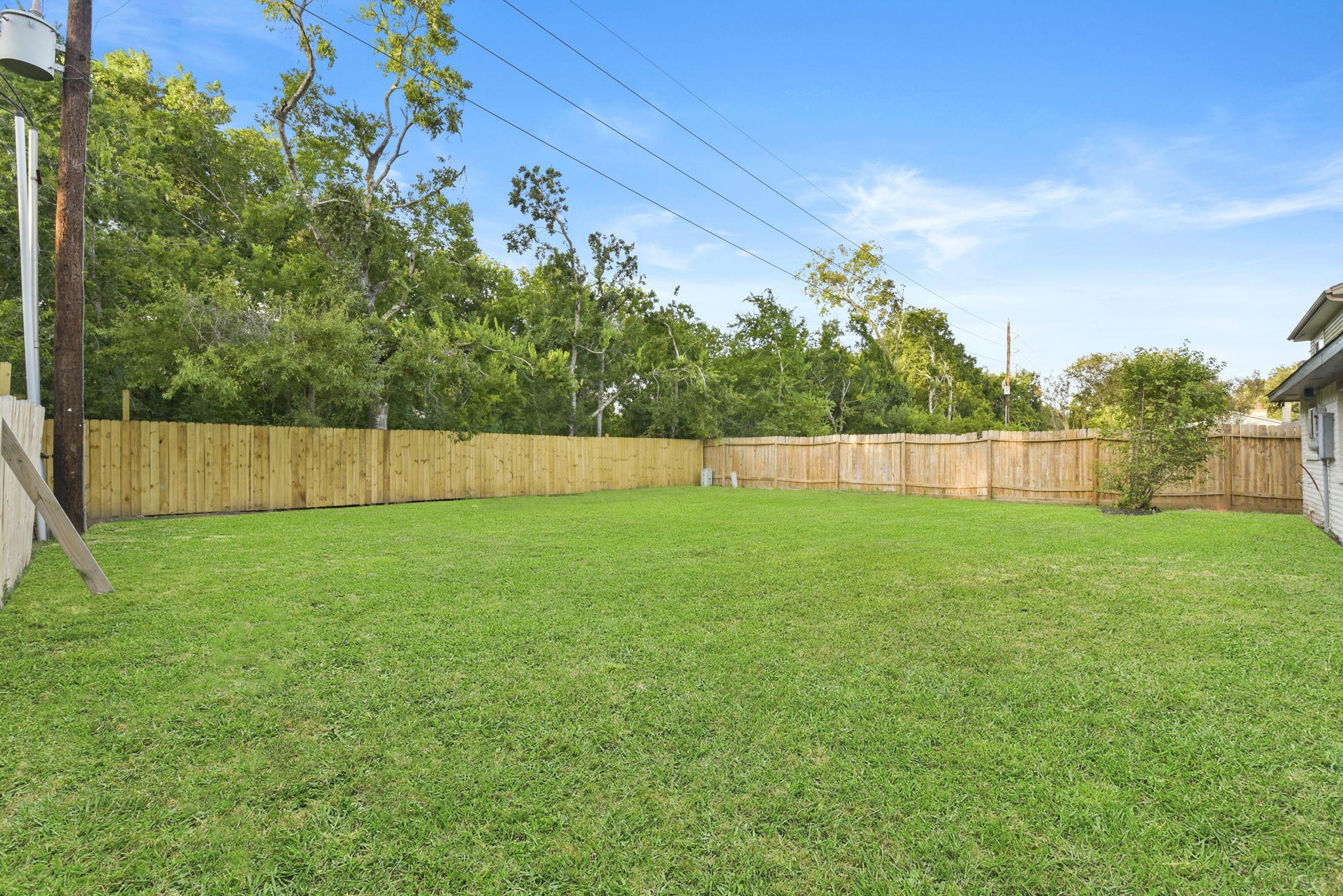 2322 Aprilmont Drive Property Photo 31