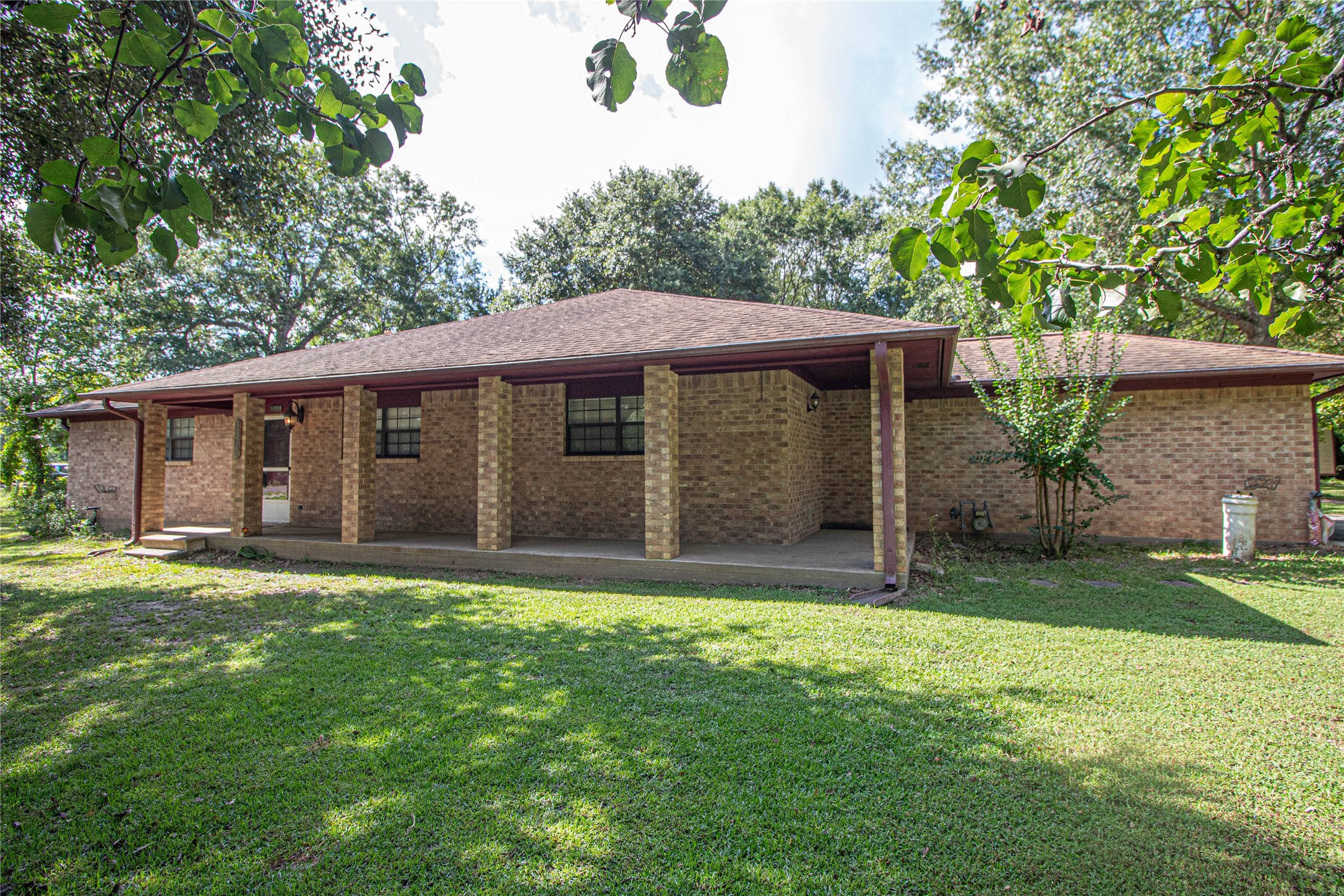 10500 Highway 150 Property Photo 2