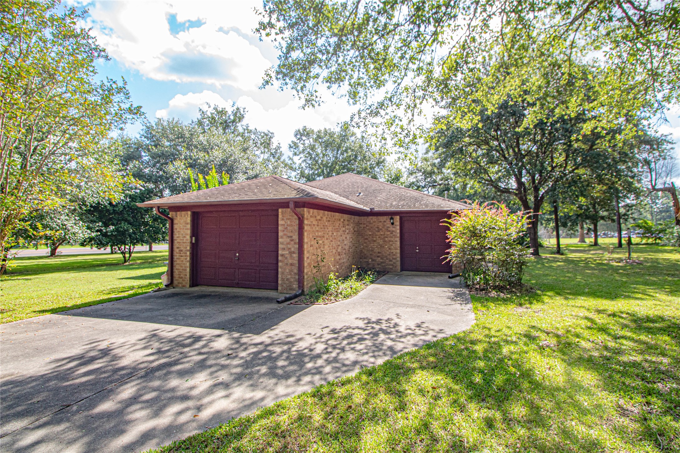 10500 Highway 150 Property Photo 5
