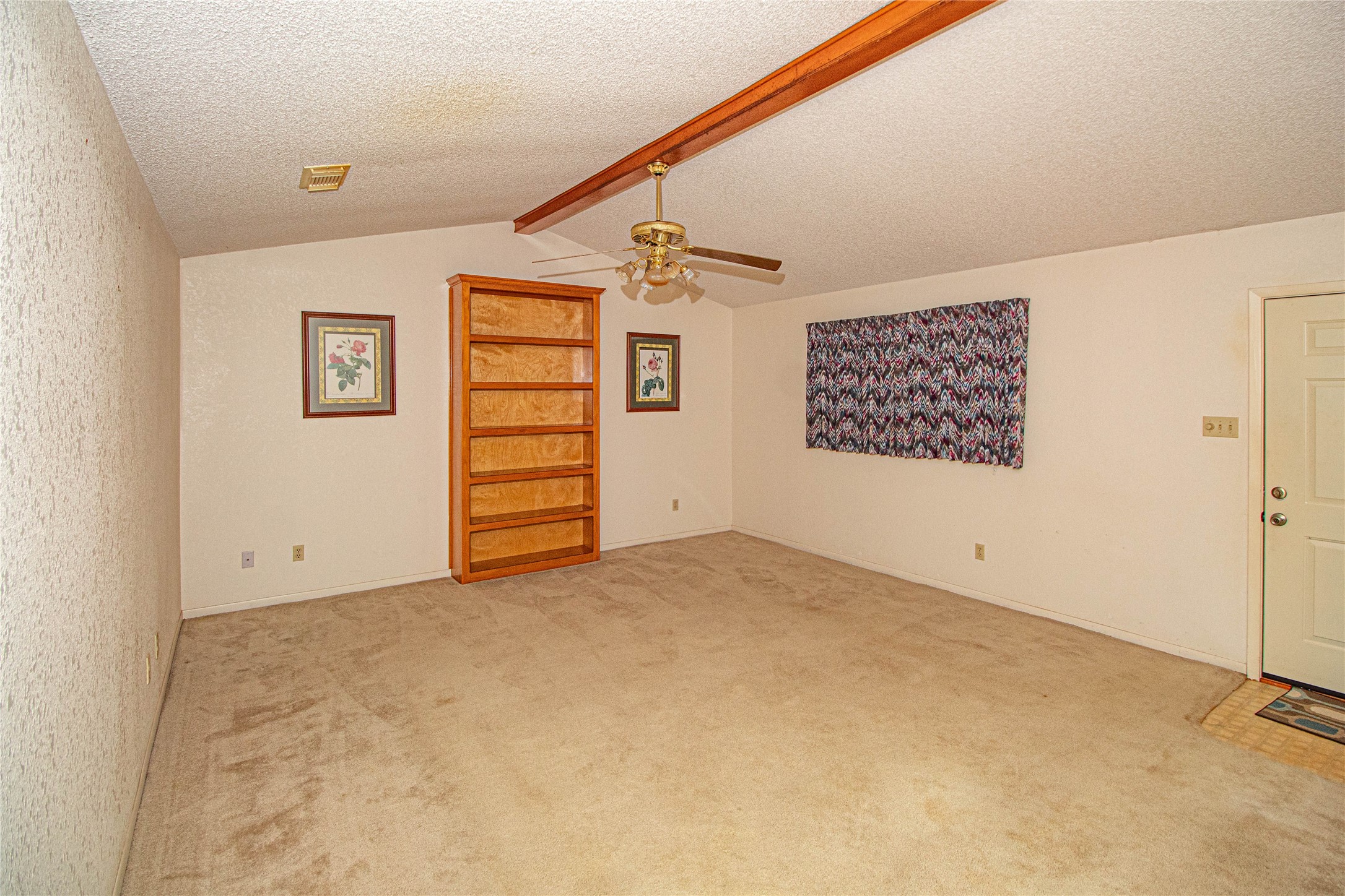 10500 Highway 150 Property Photo 6