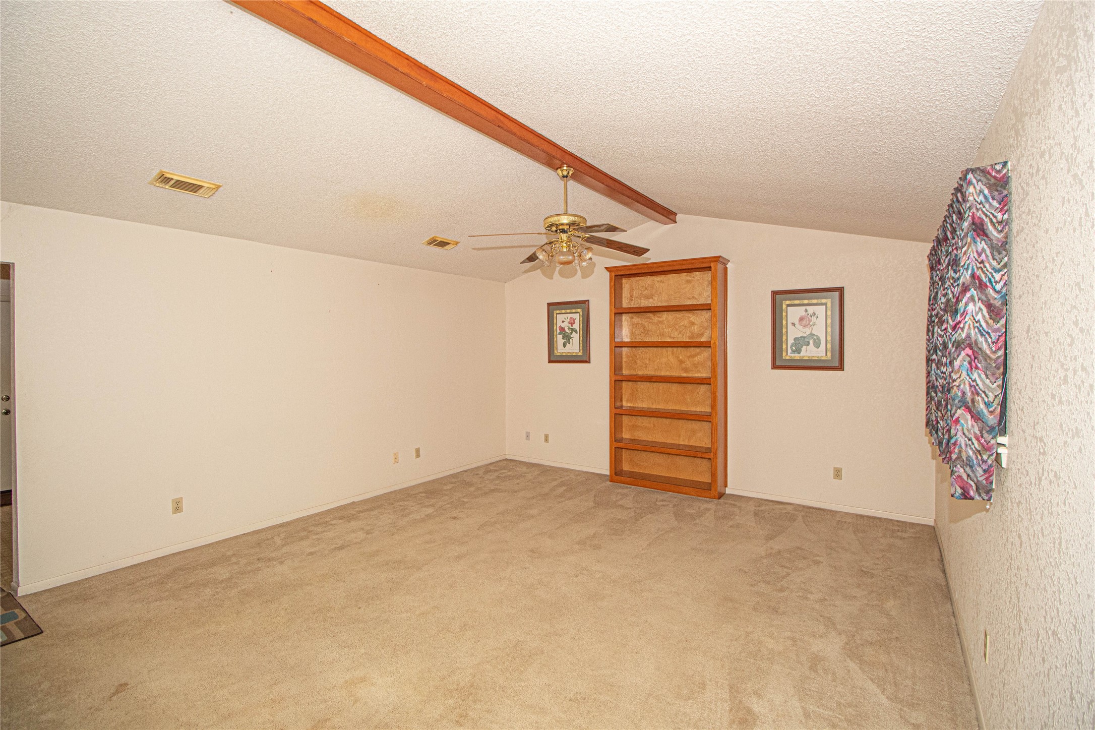 10500 Highway 150 Property Photo 7