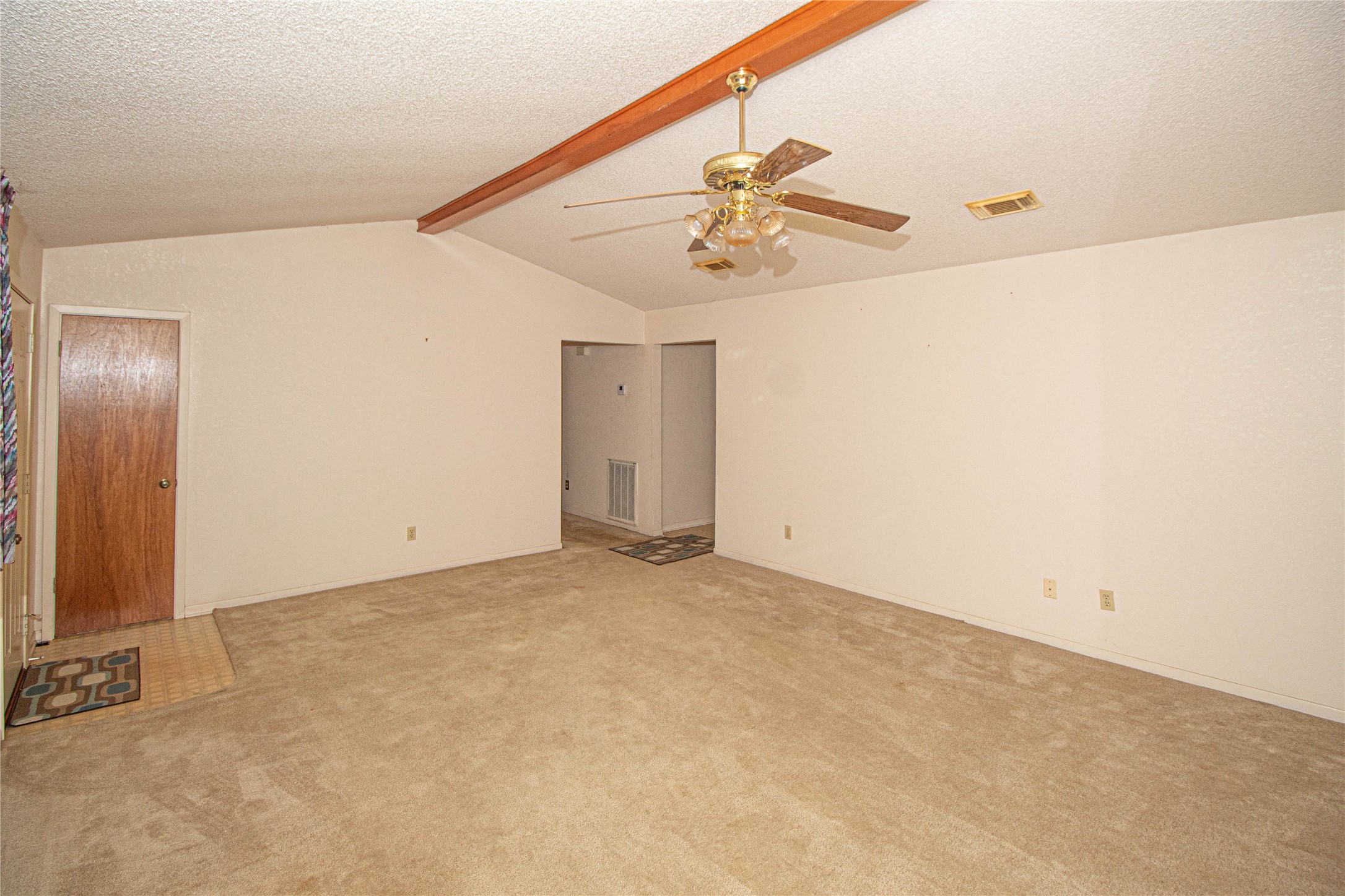 10500 Highway 150 Property Photo 8