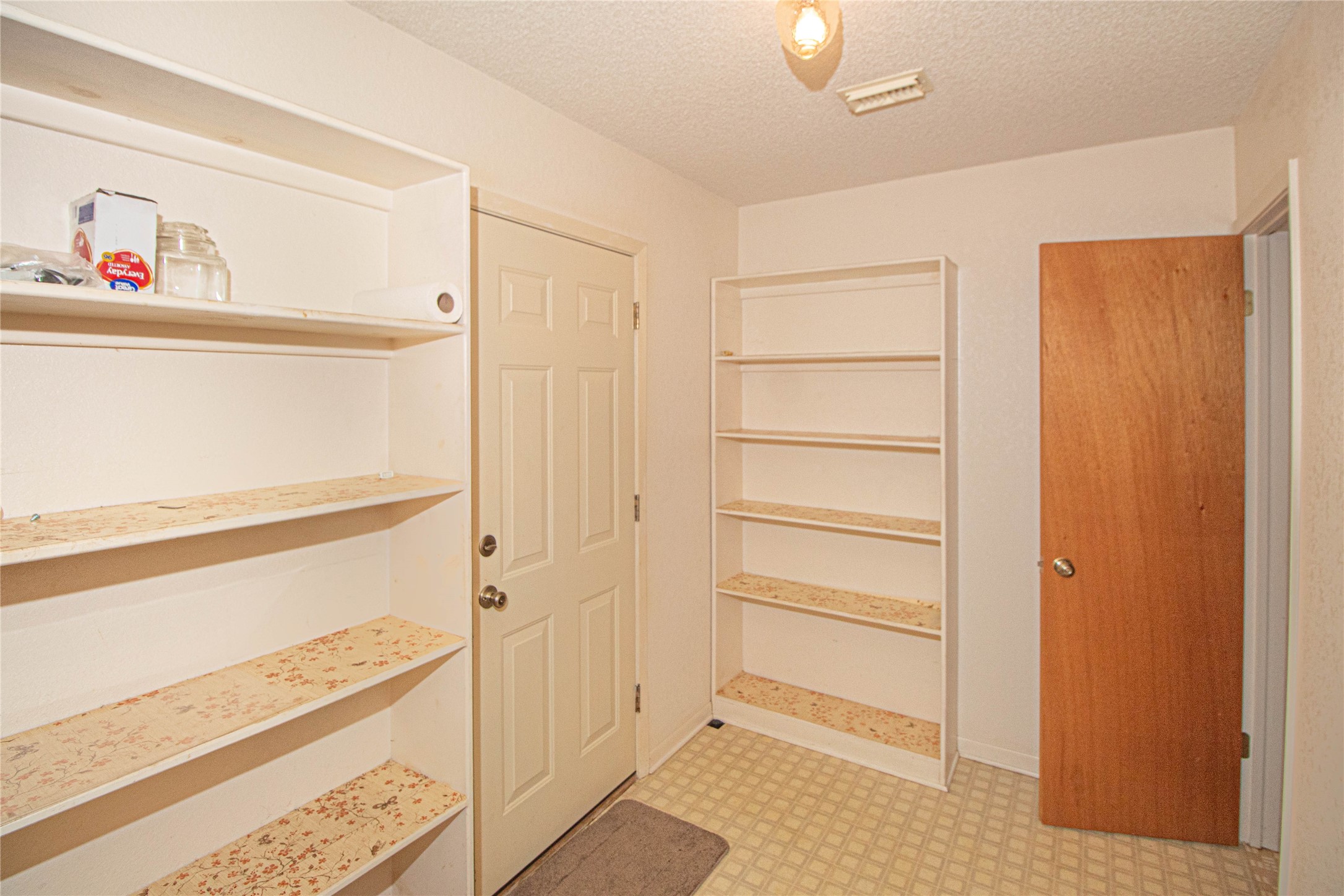 10500 Highway 150 Property Photo 14
