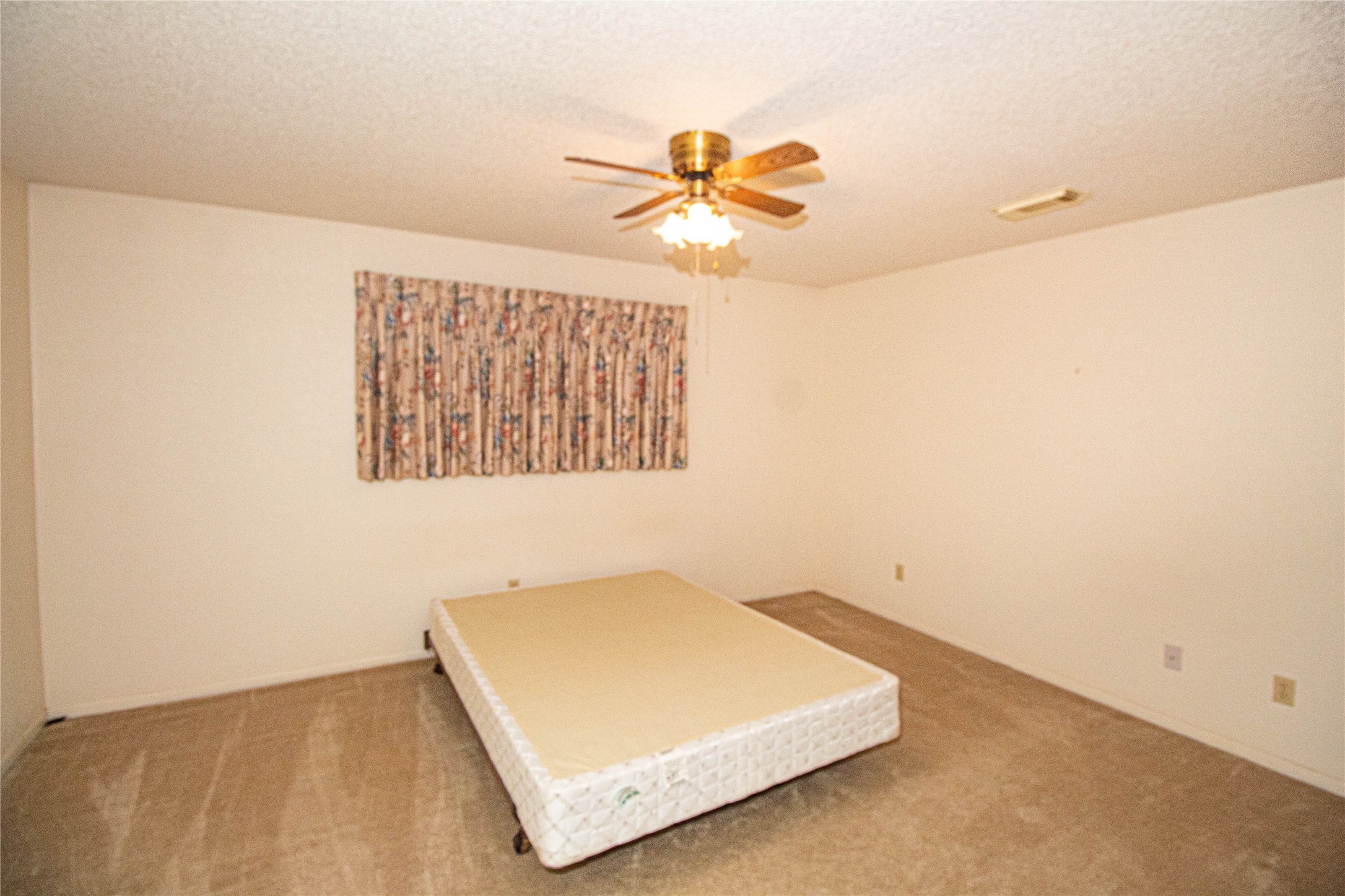 10500 Highway 150 Property Photo 16