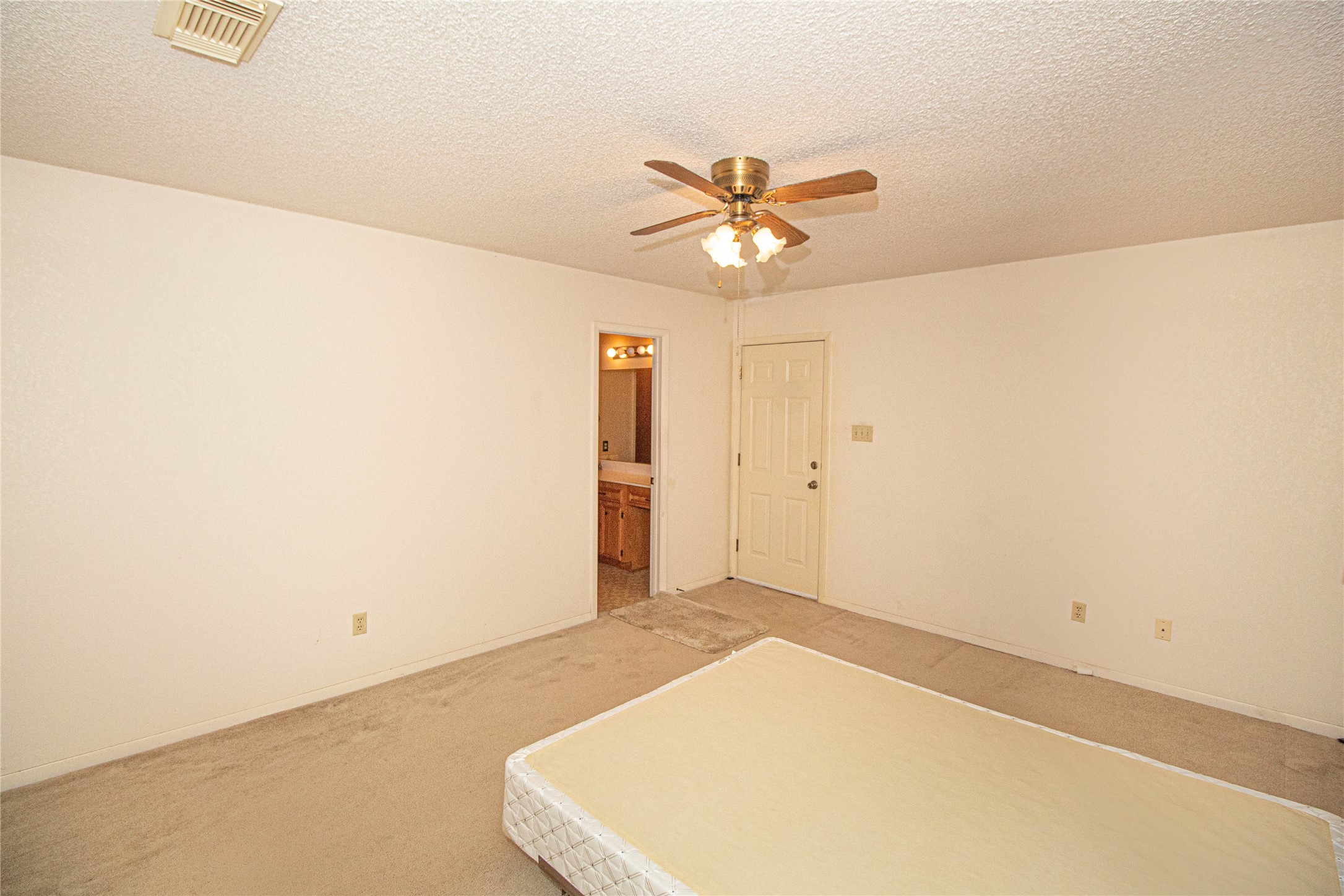 10500 Highway 150 Property Photo 18