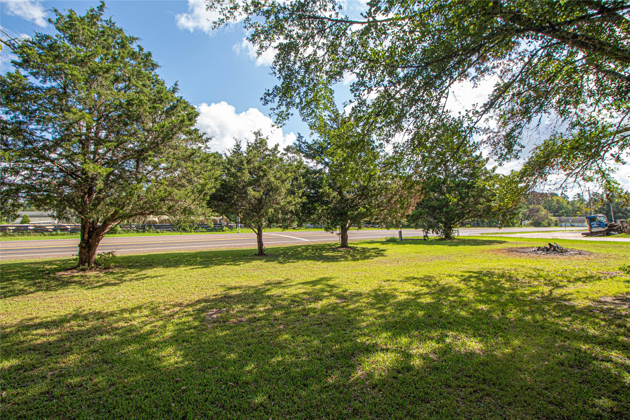 10500 Highway 150 Property Photo 39