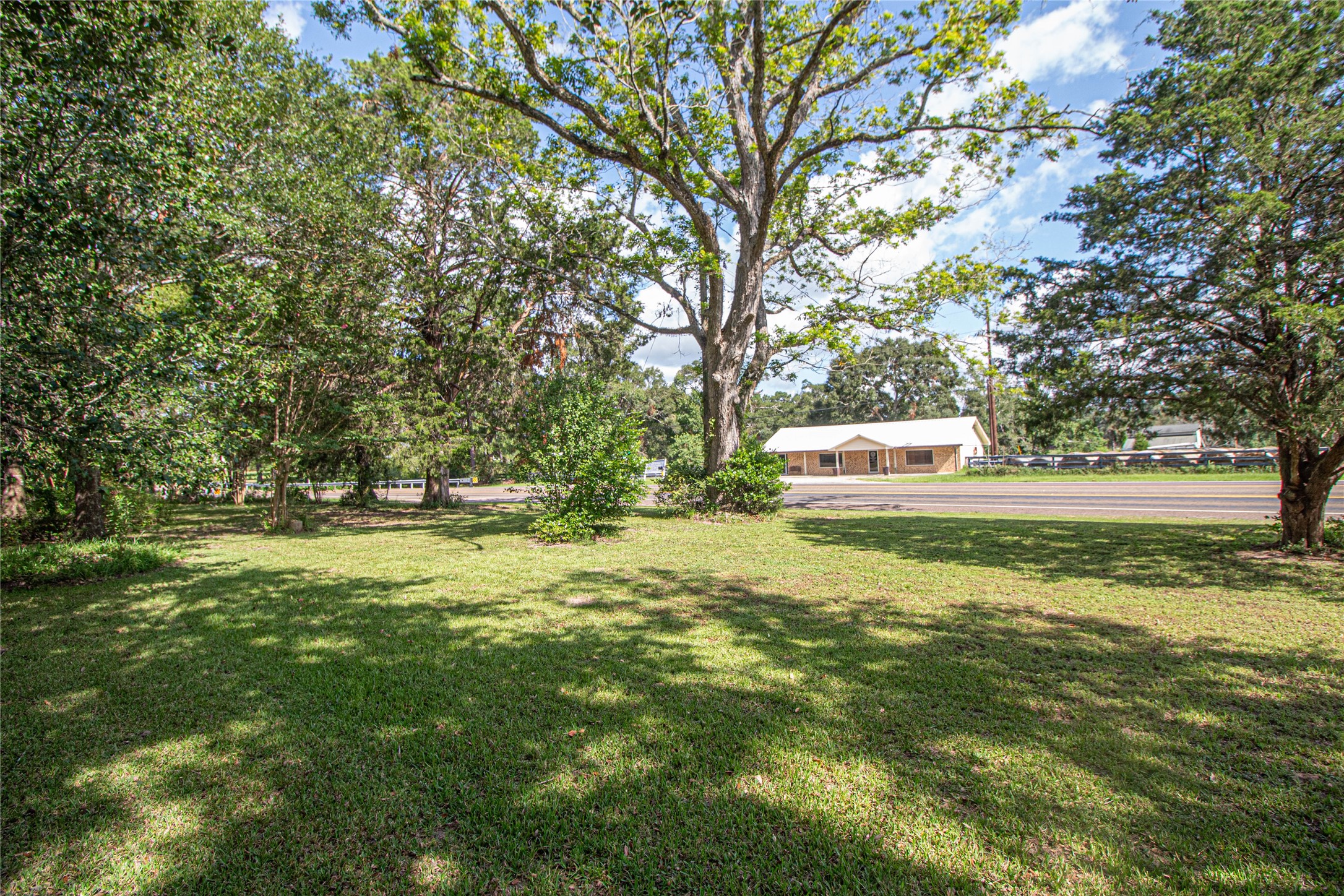 10500 Highway 150 Property Photo 40