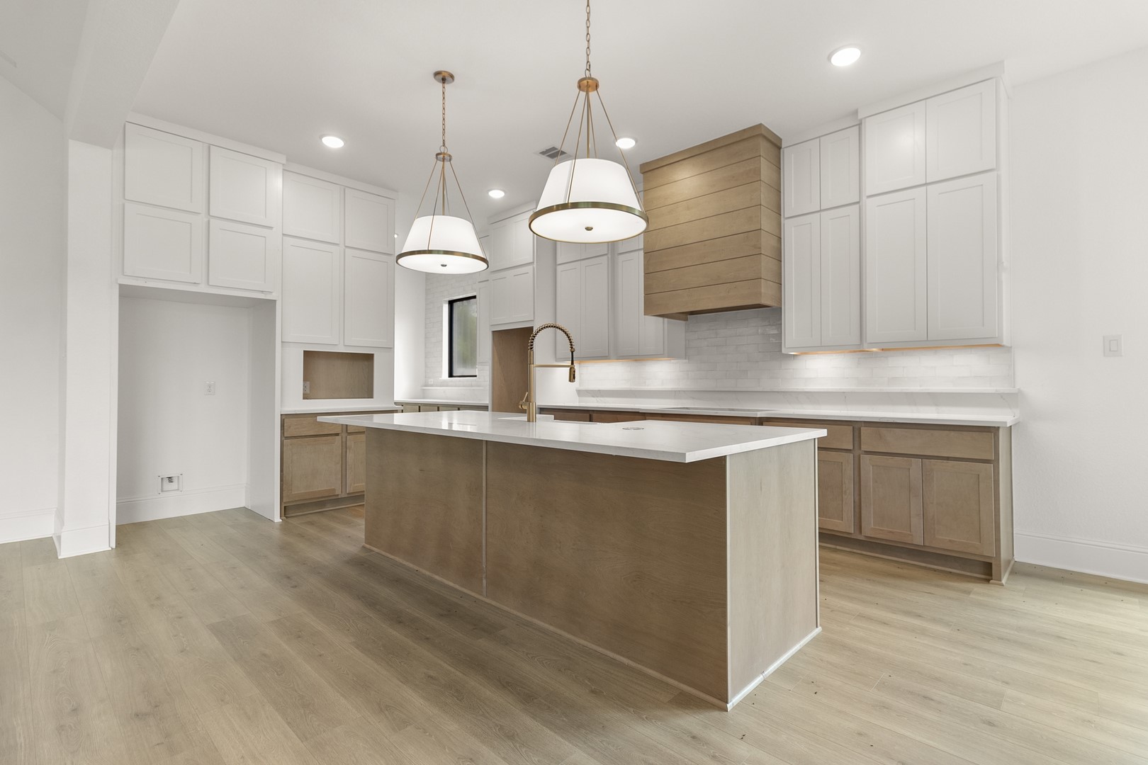 11722 Pitter Patter Drive Property Photo 6