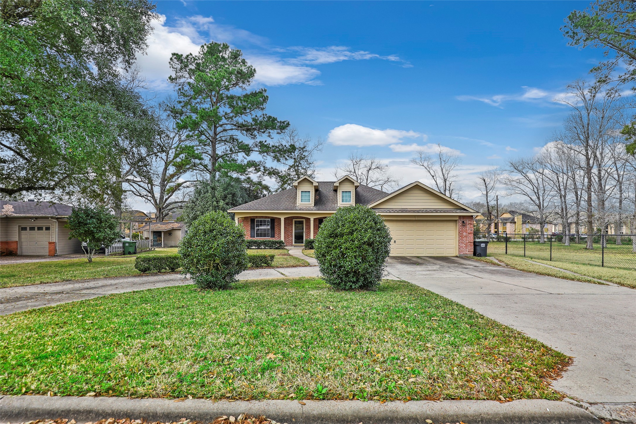125 Hillside Drive Property Photo 1