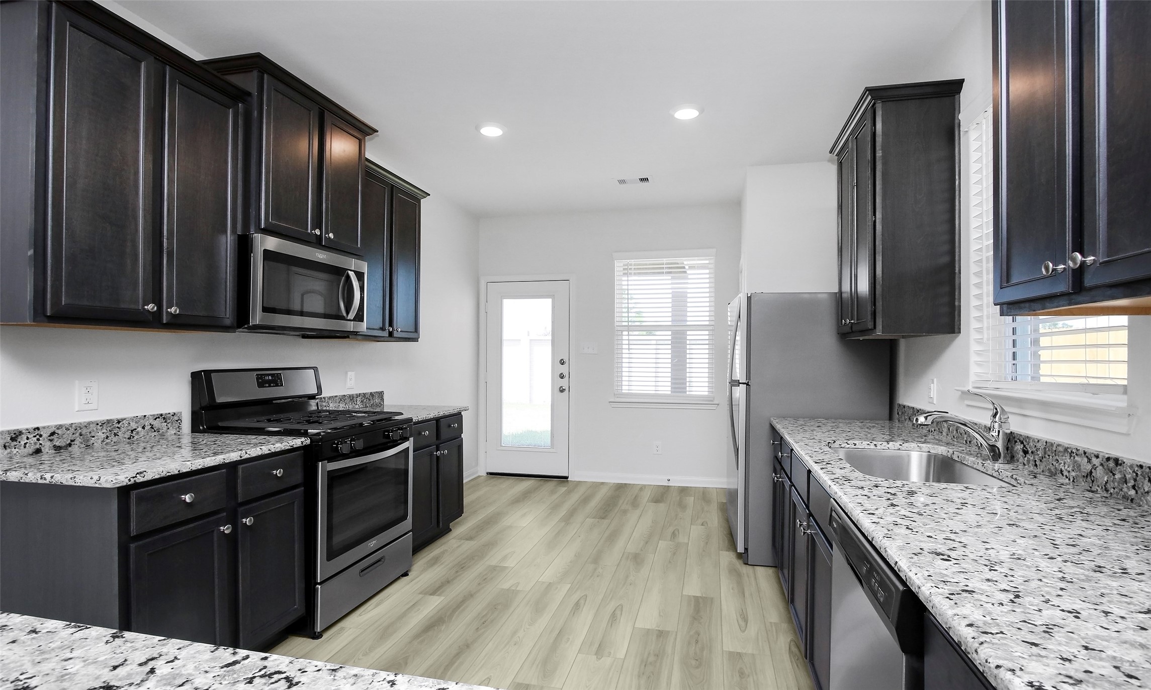 440 Lone Rider Drive Property Photo 4