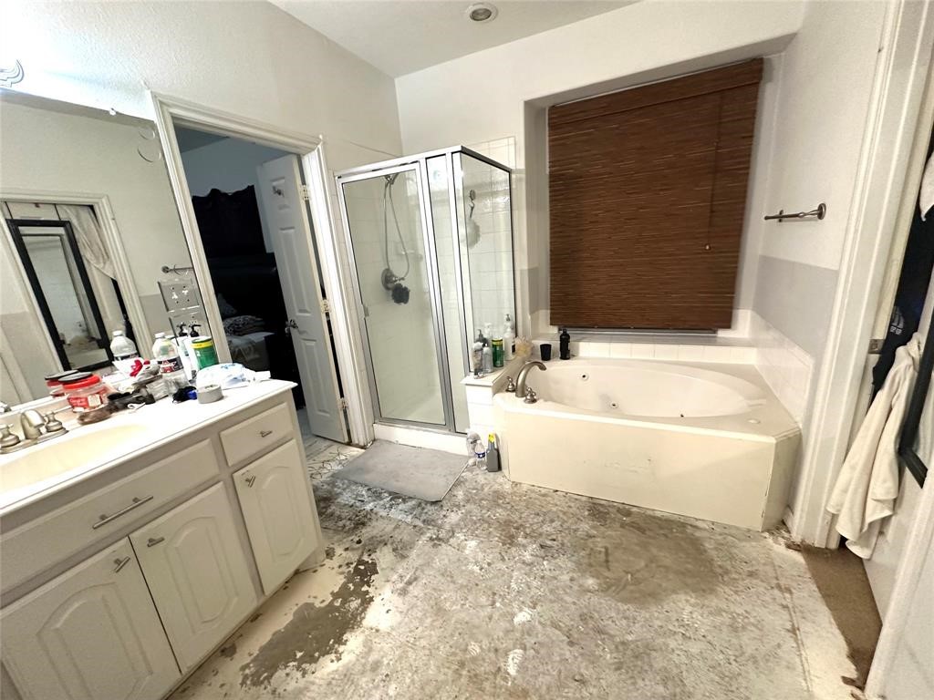 9918 Brilliant Lake Drive Property Photo 7
