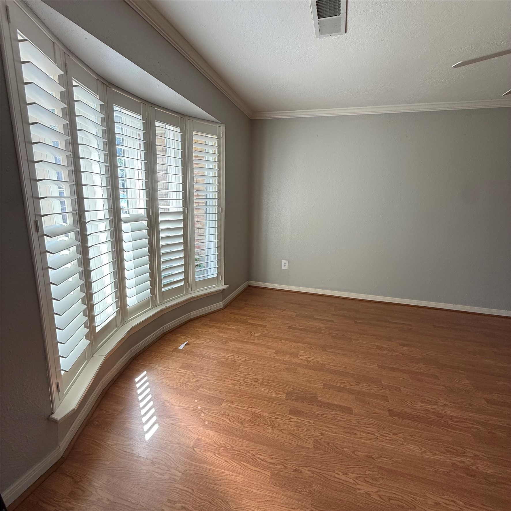 509 Avondale Lane Property Photo 3