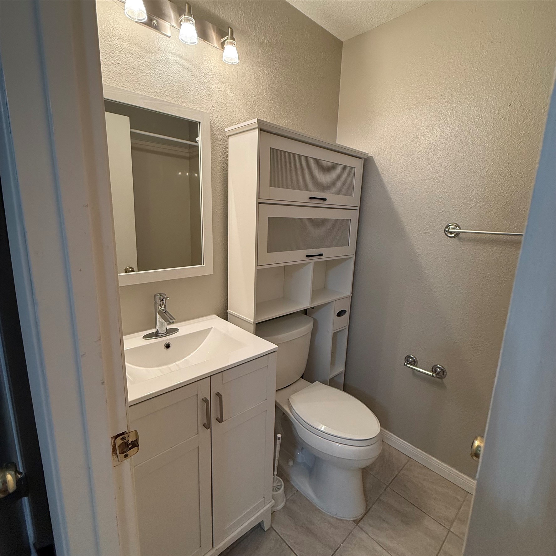 509 Avondale Lane Property Photo 12