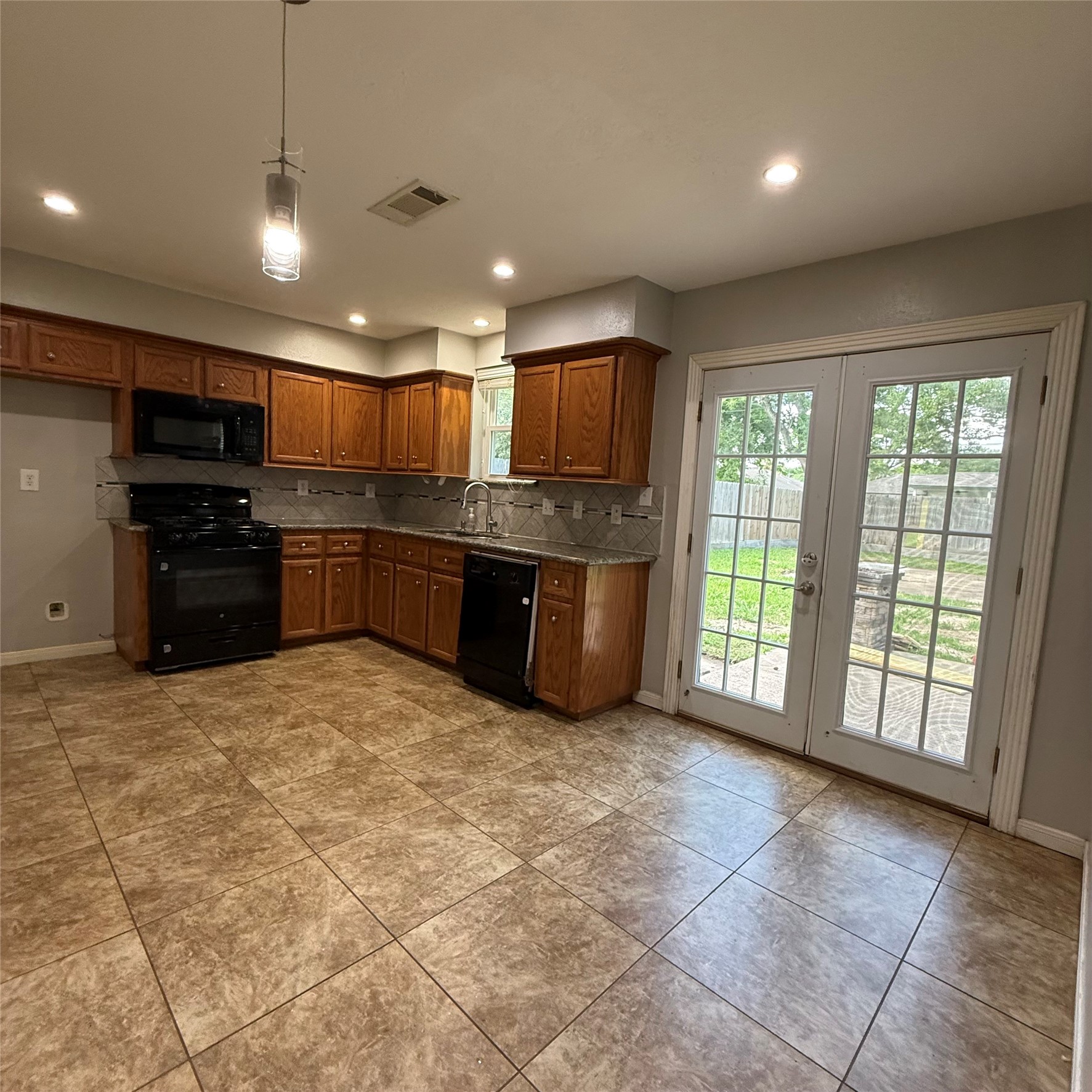 509 Avondale Lane Property Photo 14
