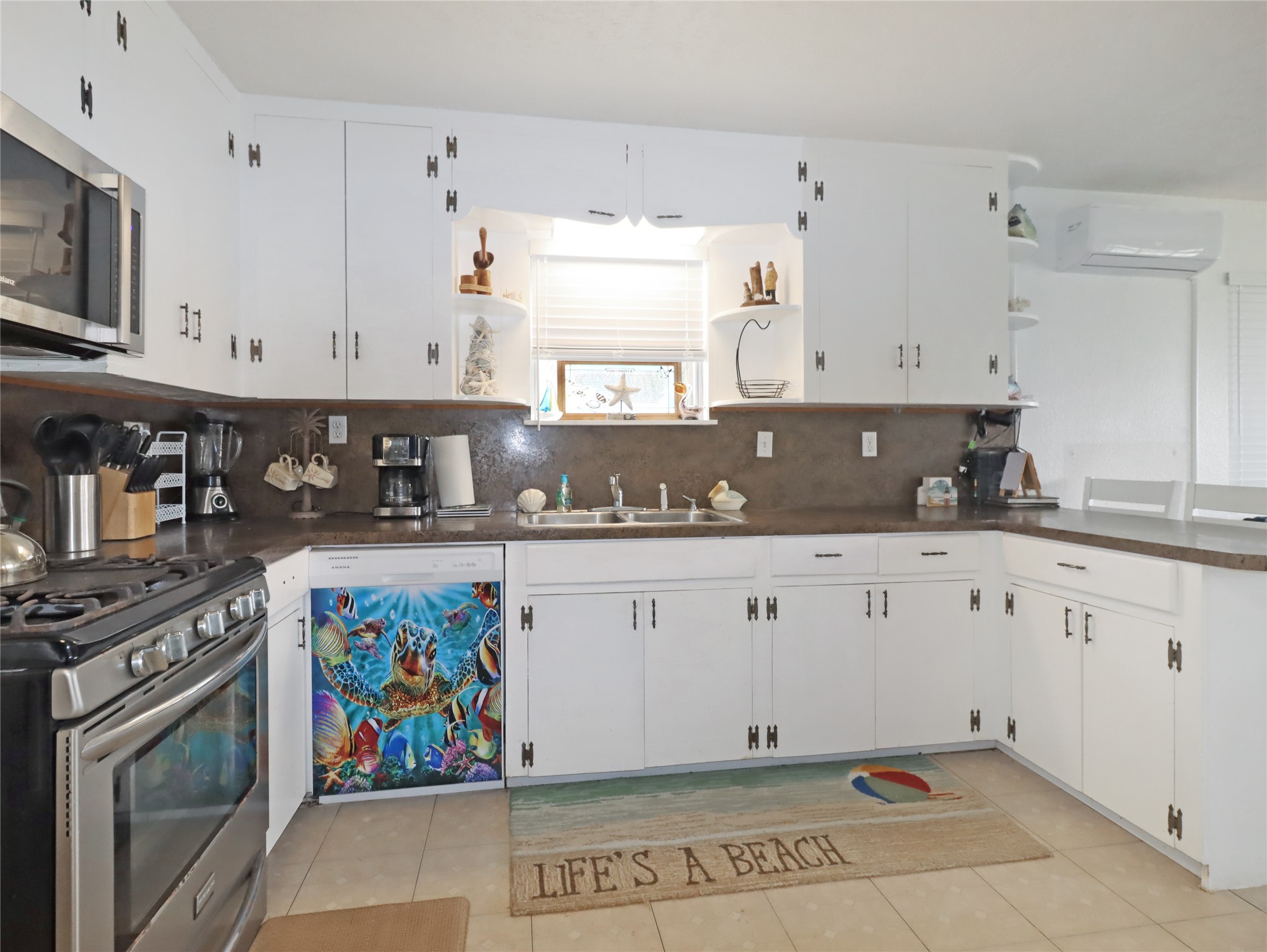 6004 Avenue T Property Photo 6