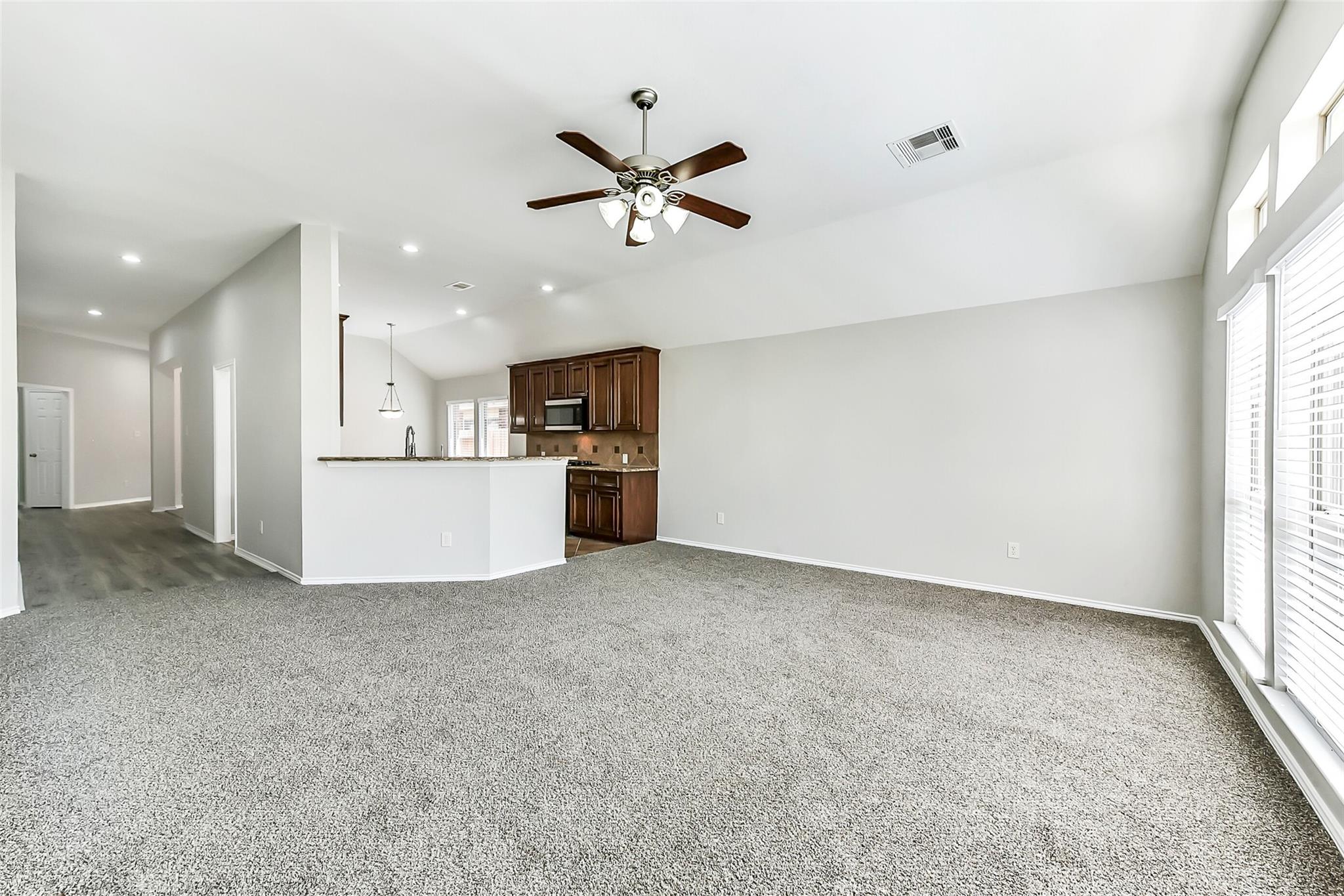 2024 Shore Breeze Drive Property Photo 9