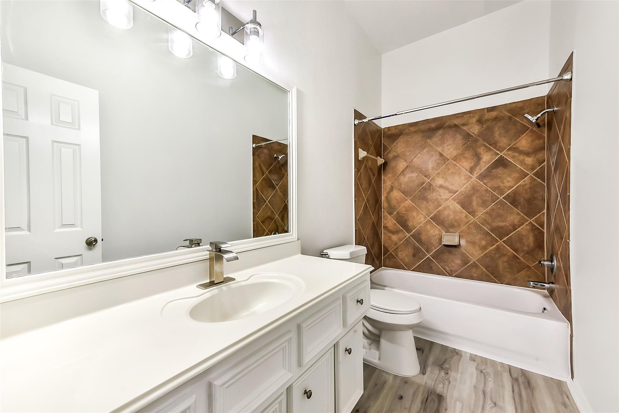 2024 Shore Breeze Drive Property Photo 24