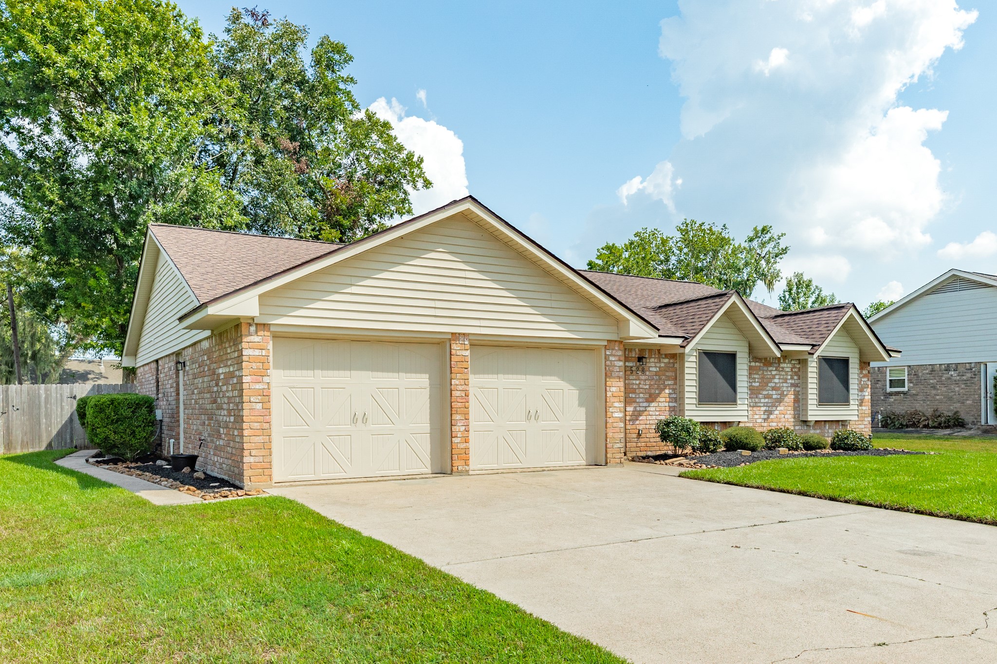 528 Daffodil Street Property Photo 3