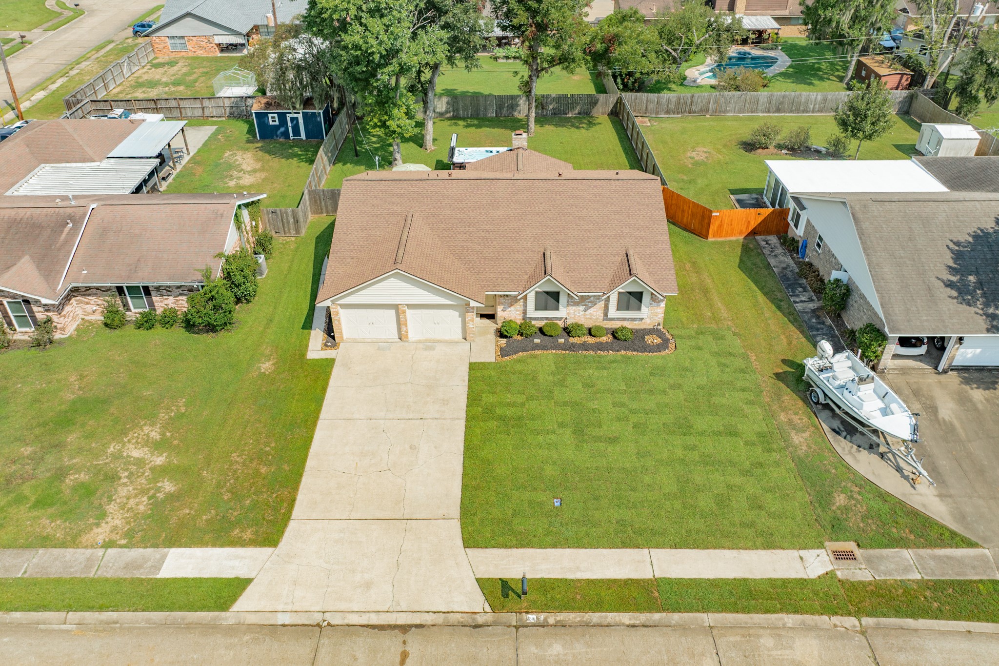 528 Daffodil Street Property Photo 6