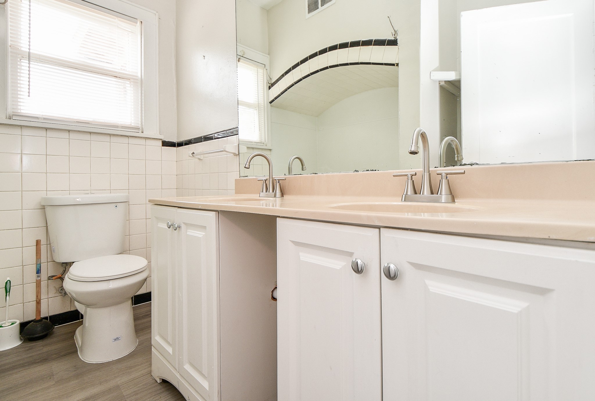 5049 Jefferson Street B Property Photo 20