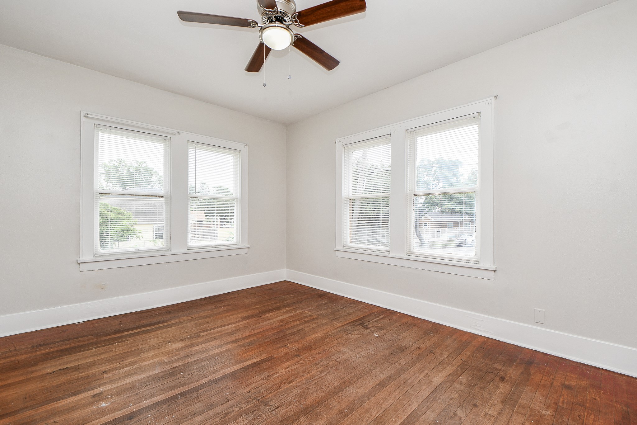 5049 Jefferson Street B Property Photo 25