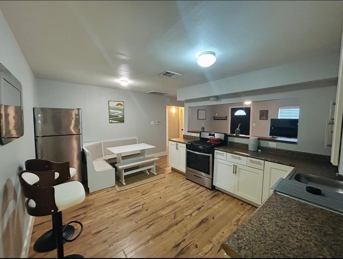 8137 Wetherby Lane Property Photo 7