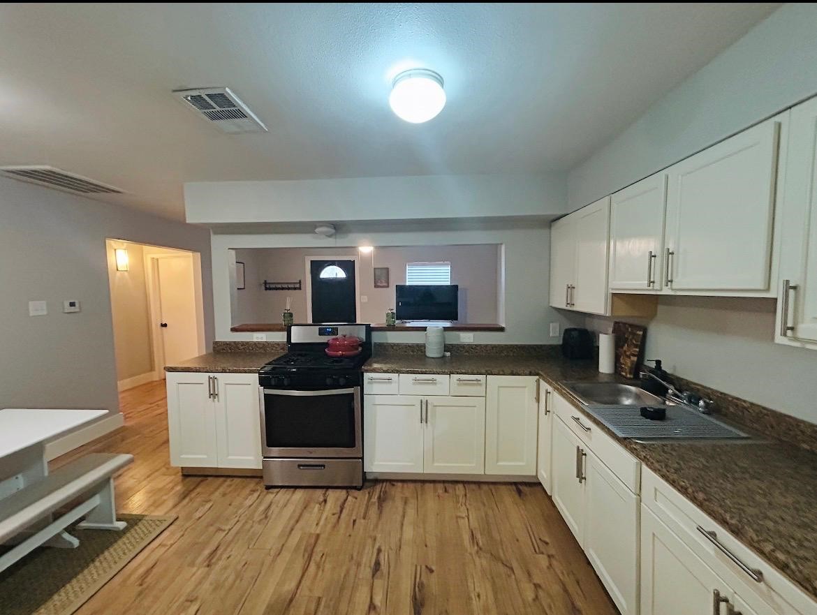 8137 Wetherby Lane Property Photo 8