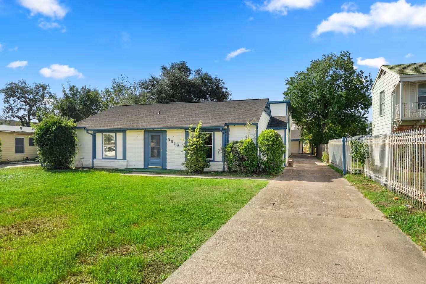 3516 Southmore Boulevard Property Photo 1