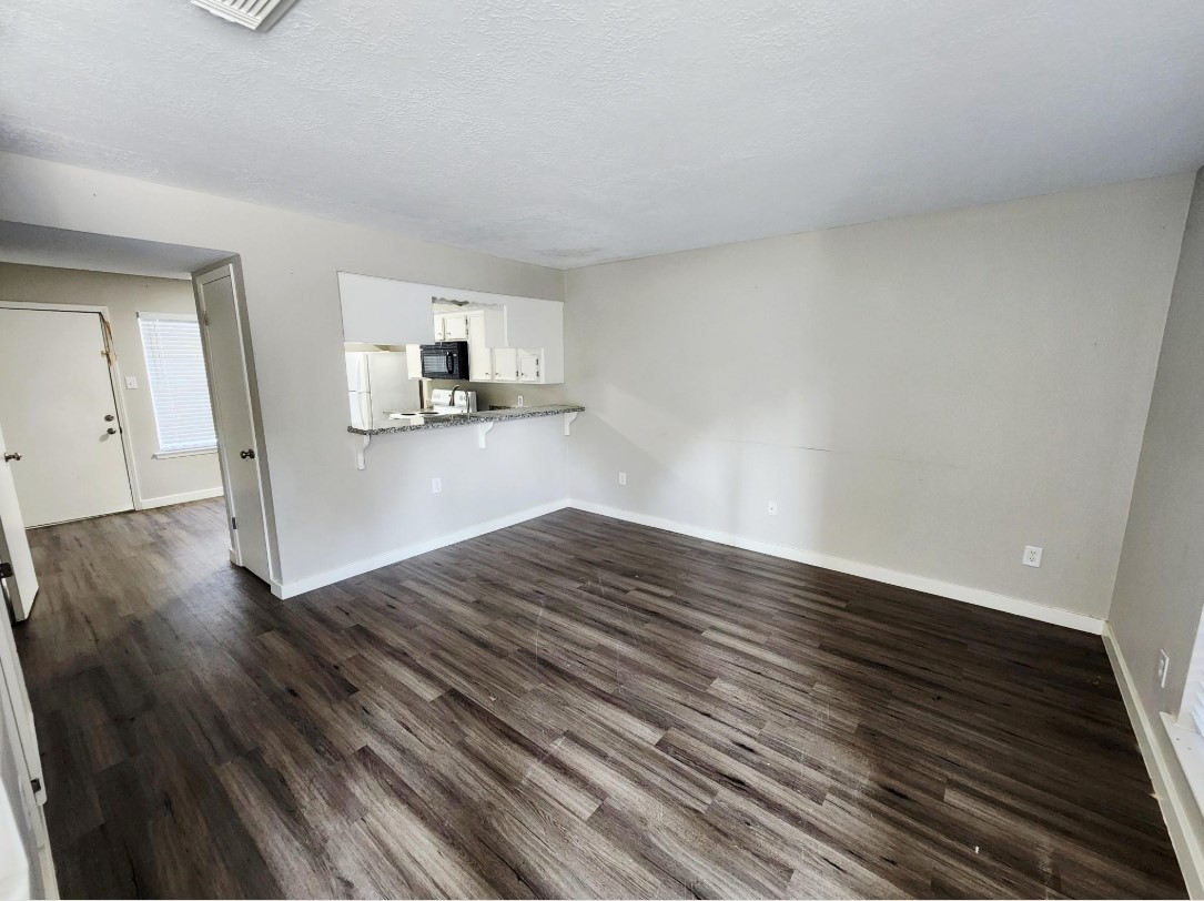 517 5th Street A Property Photo 4