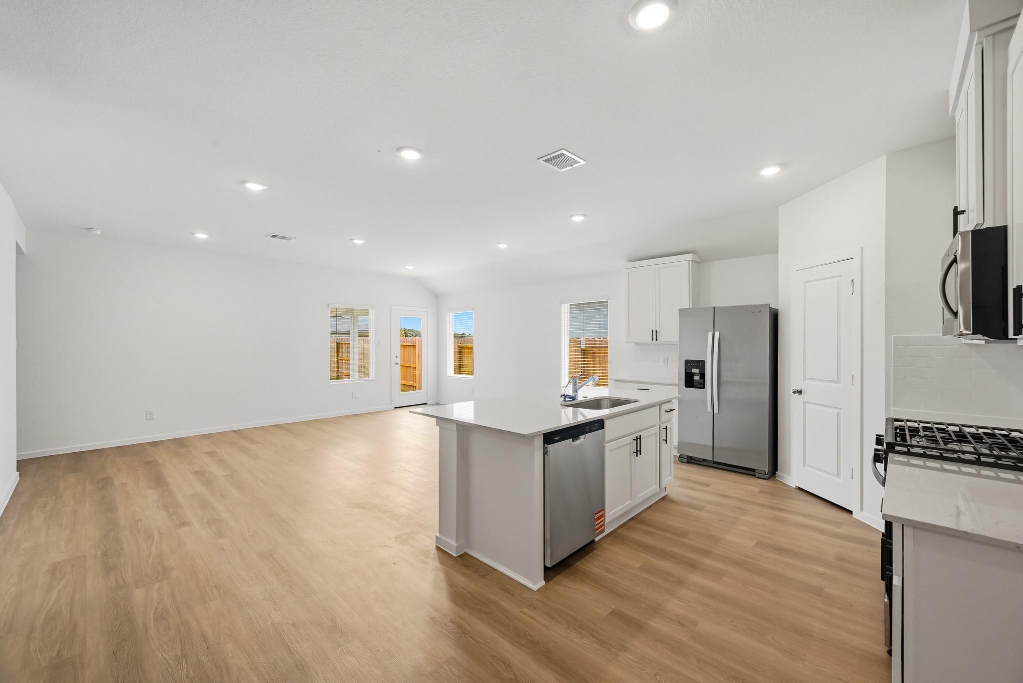 320 Tall Birch Drive Property Photo 4