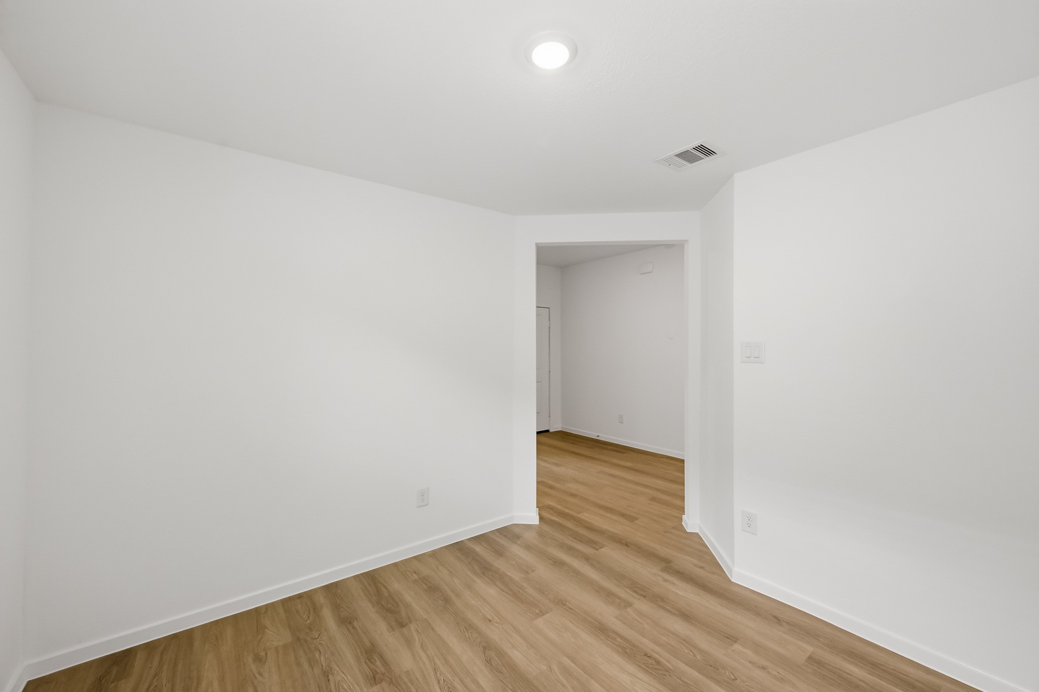 320 Tall Birch Drive Property Photo 8