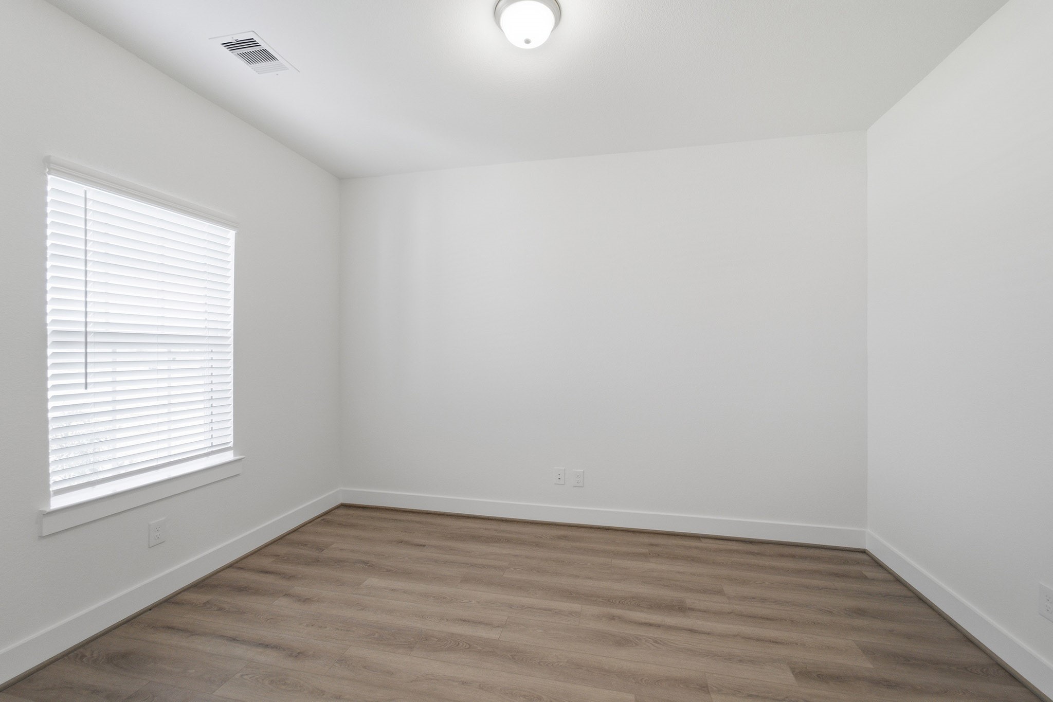 10411 Brynn Elizabeth Drive Property Photo 6