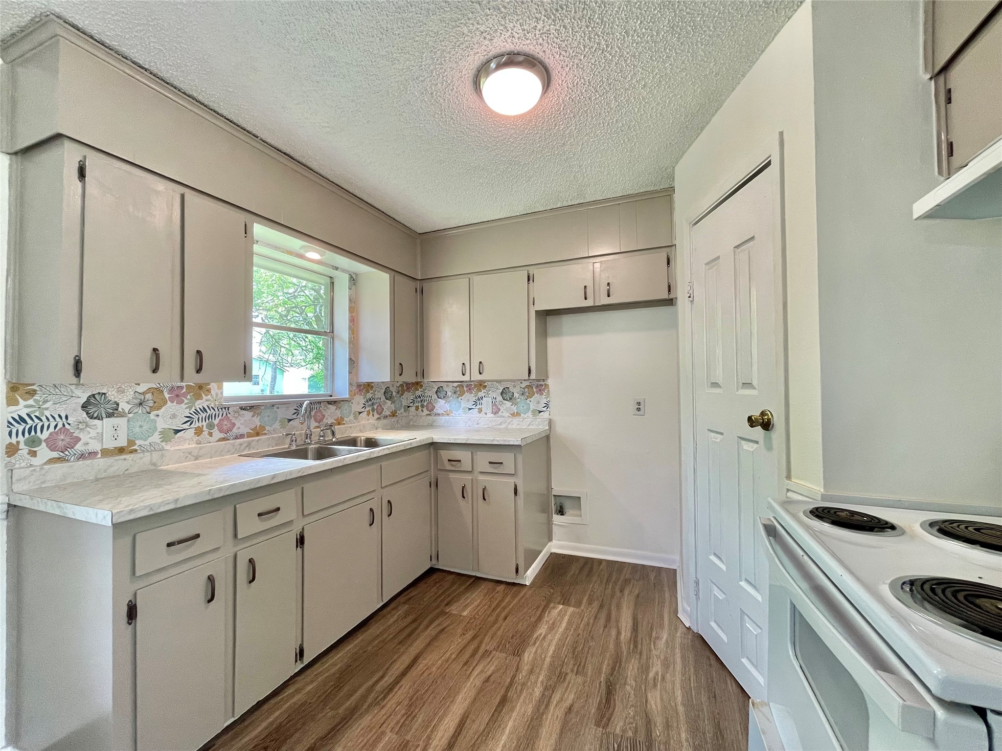 119 Stanford Street Property Photo 6