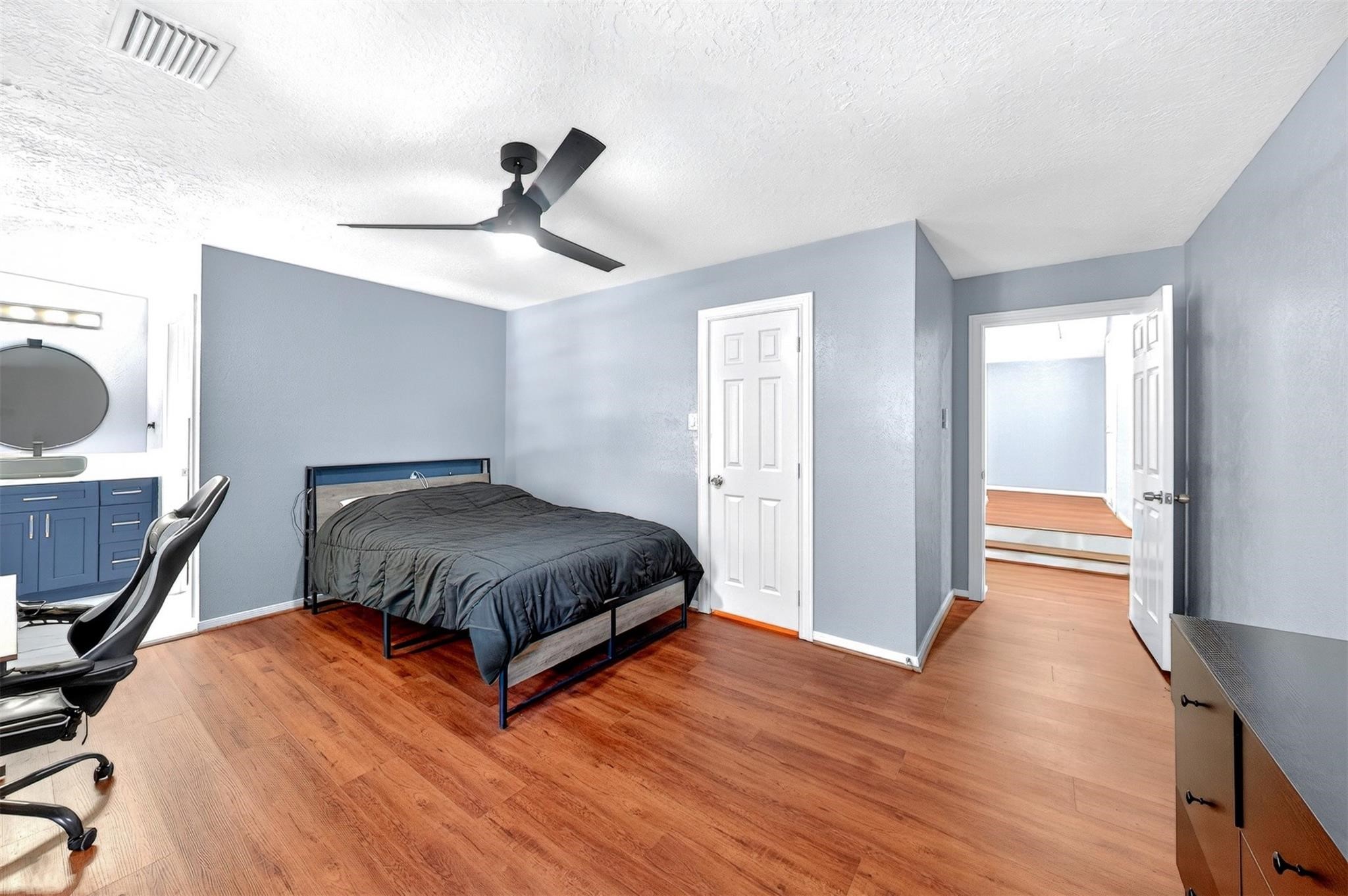 1615 Kelliwood Oaks Drive Property Photo 19