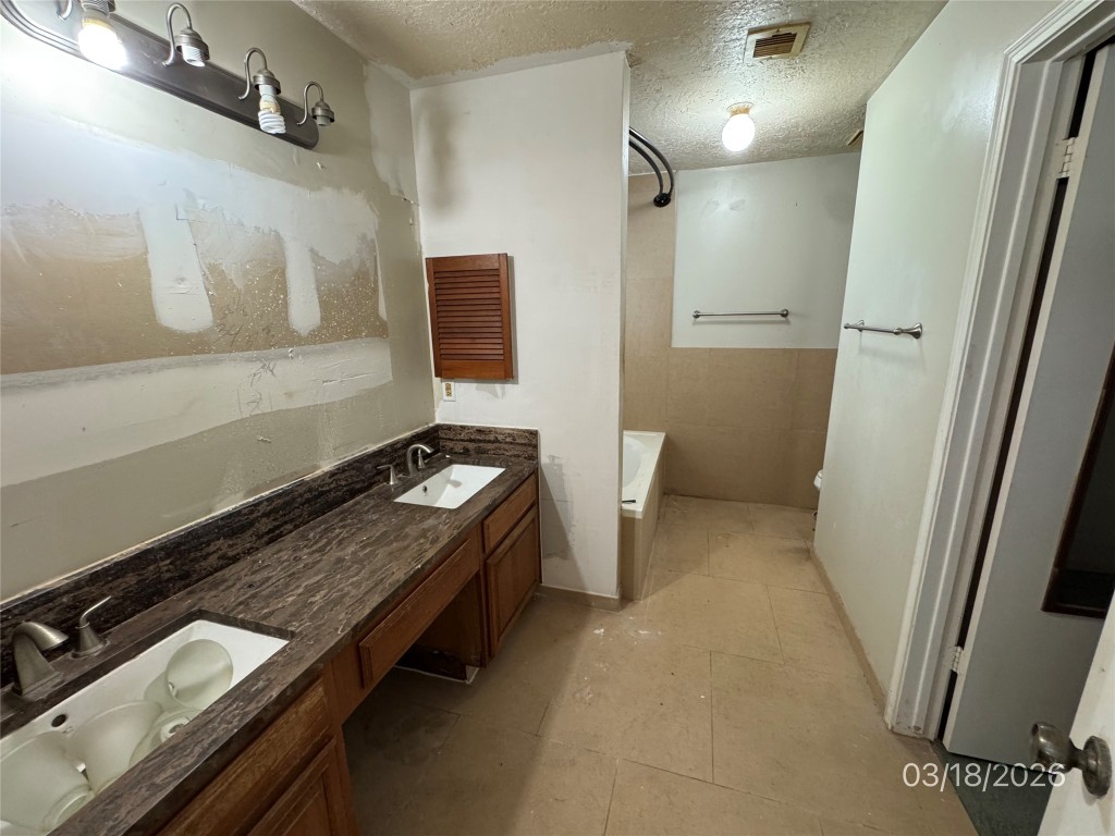 11718 Coachfield Lane Property Photo 9