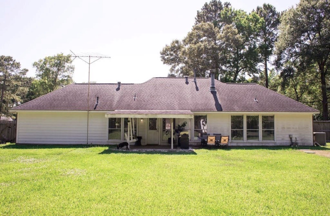 810 Shadberry Drive Property Photo 4