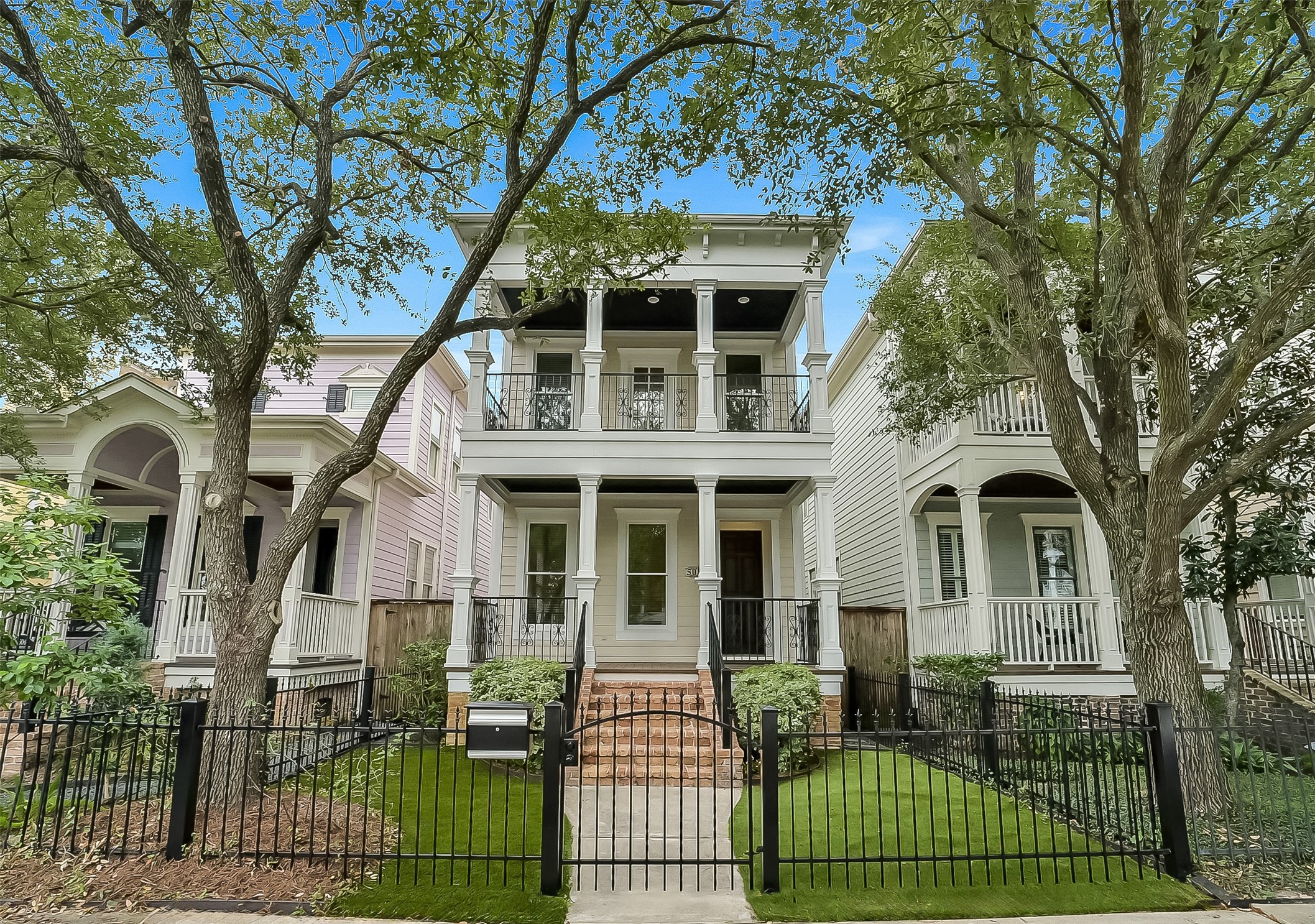 508 W 23rd Street Property Photo 1