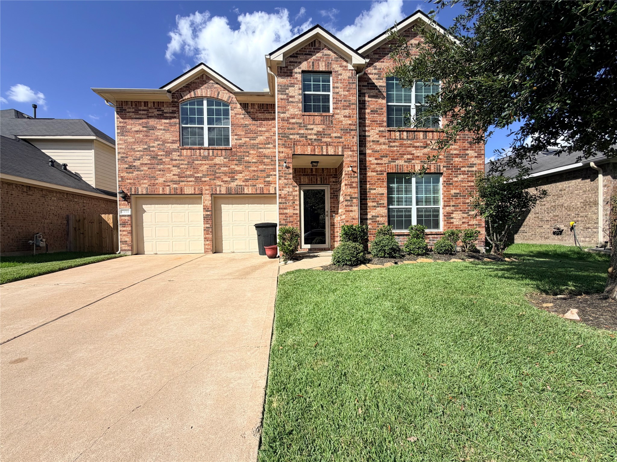 24514 Hikers Bend Drive Property Photo 1